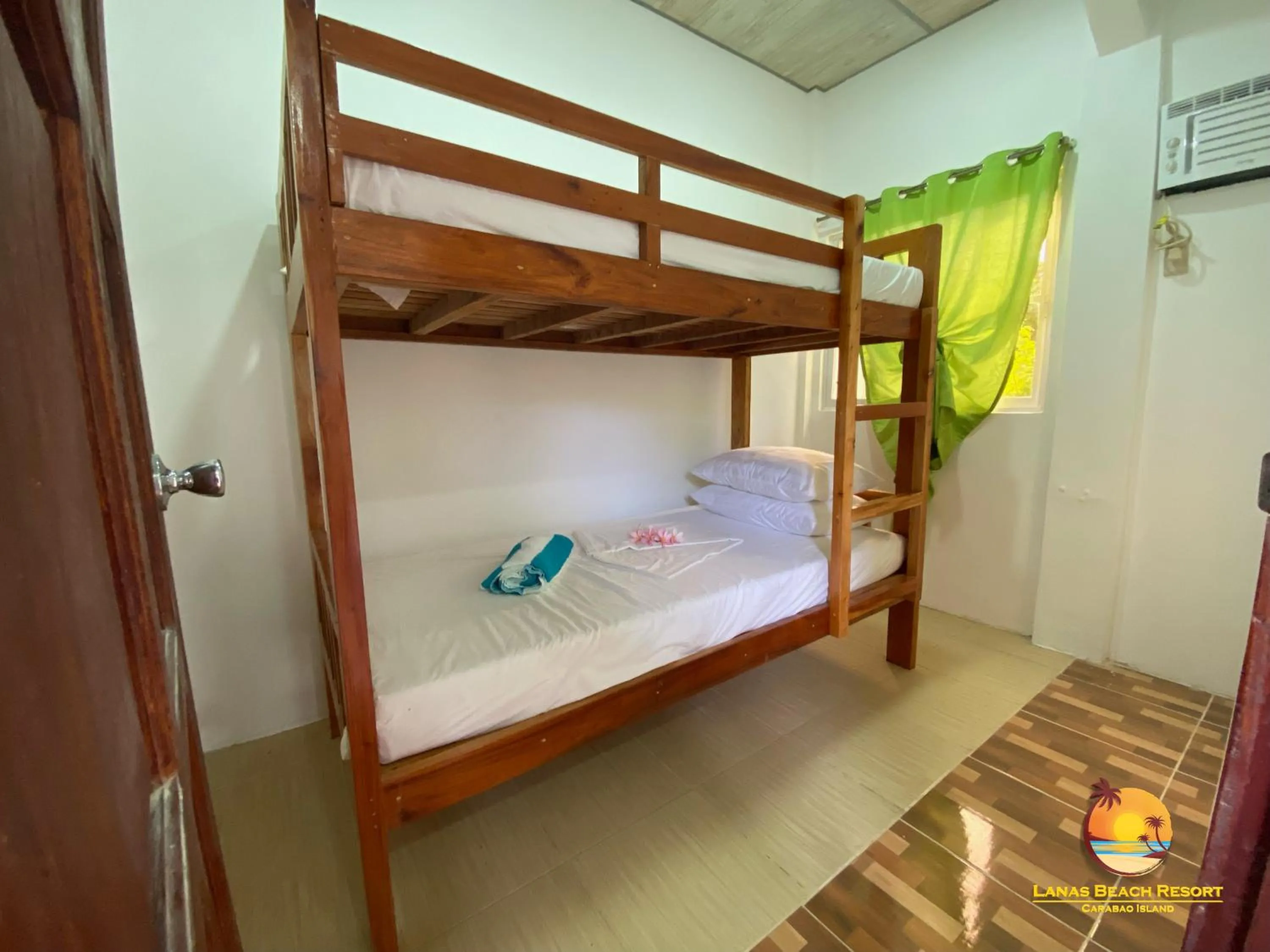 bunk bed, Bed in Lanas Beach Resort Carabao Island
