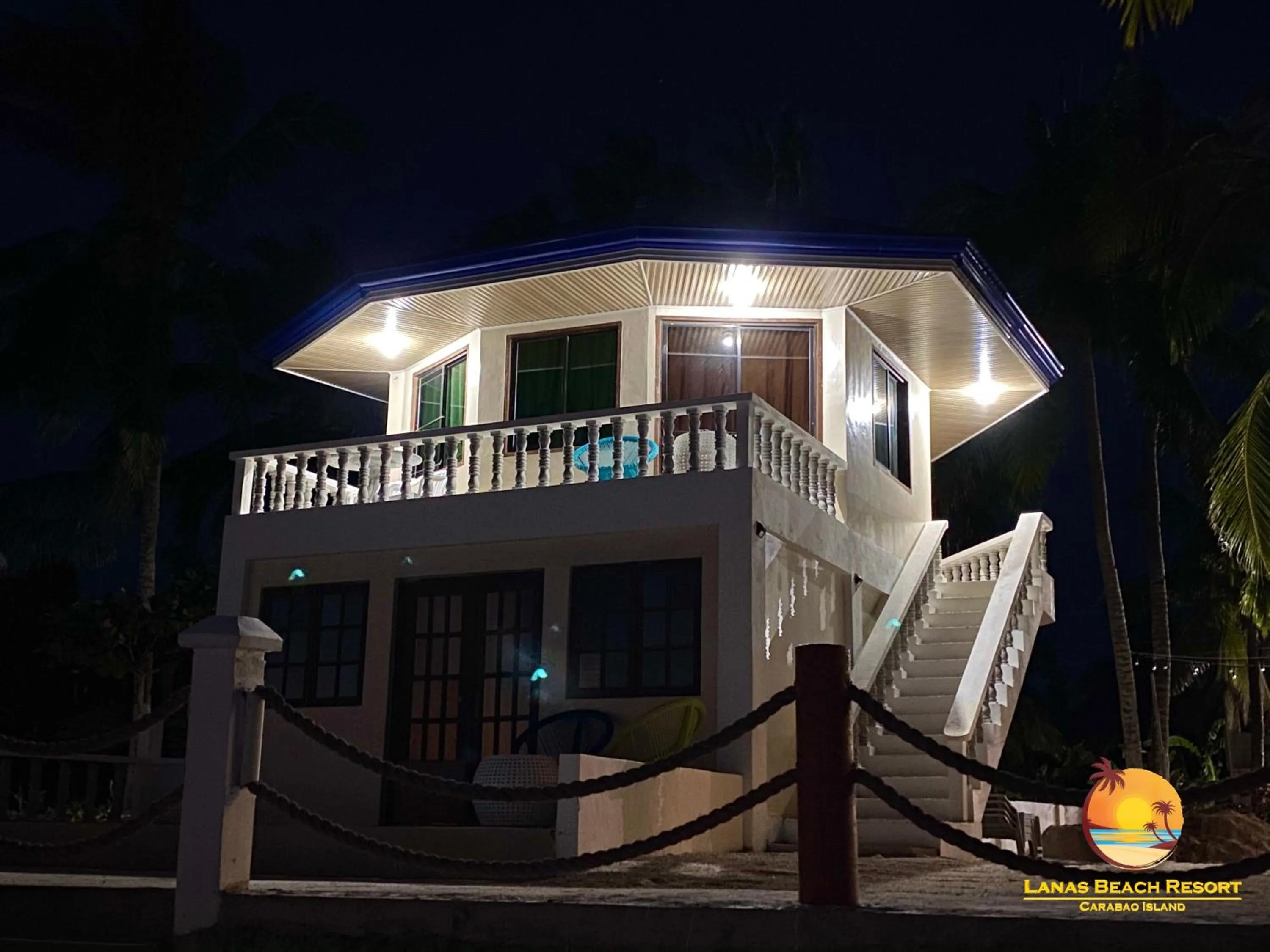 Property building in Lanas Beach Resort Carabao Island