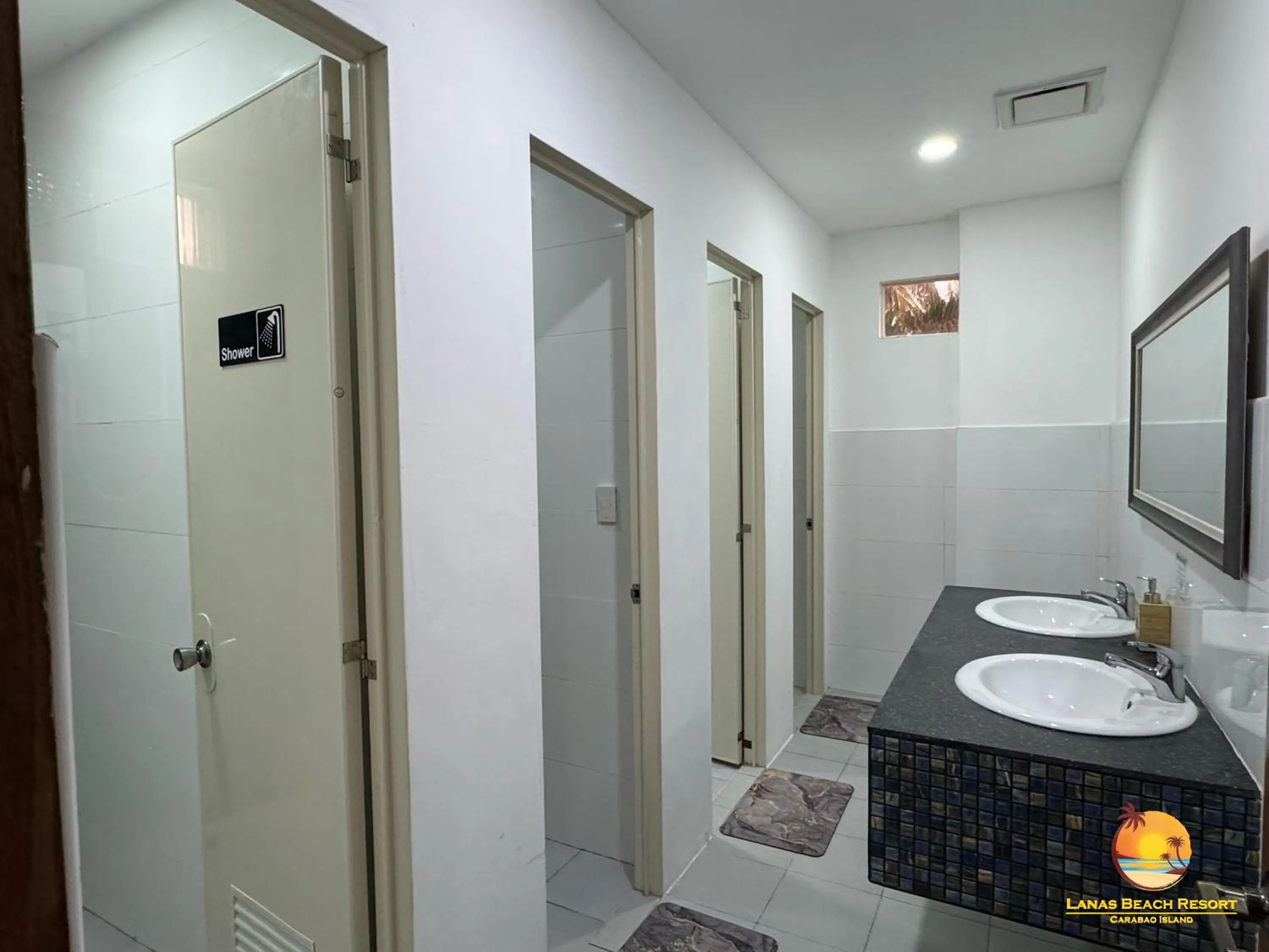 Shower in Lanas Beach Resort Carabao Island