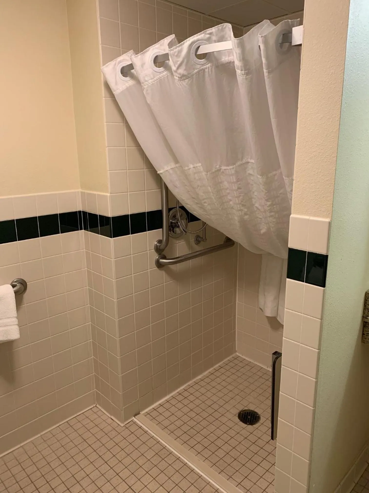 AmericInn by Wyndham Hampton