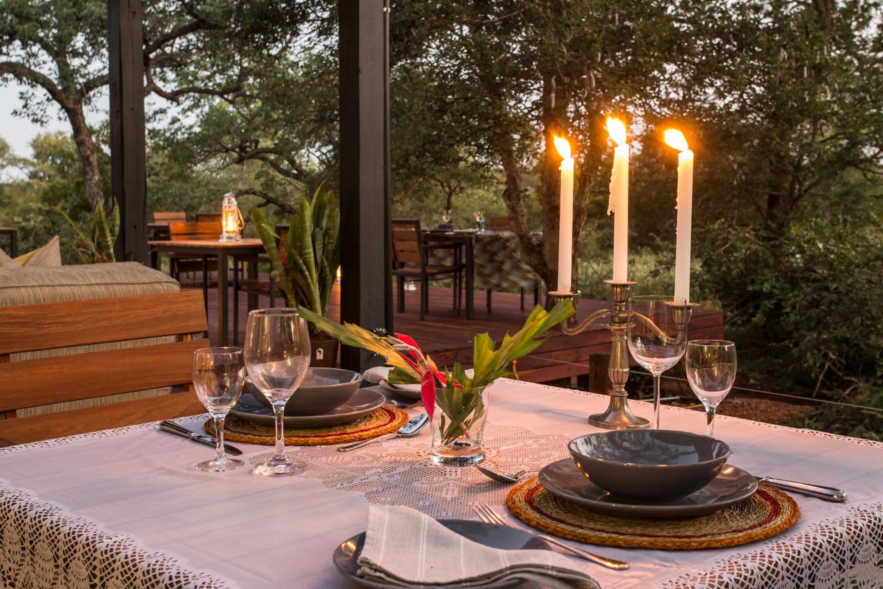 Restaurant/places to eat in Moya Safari Villa