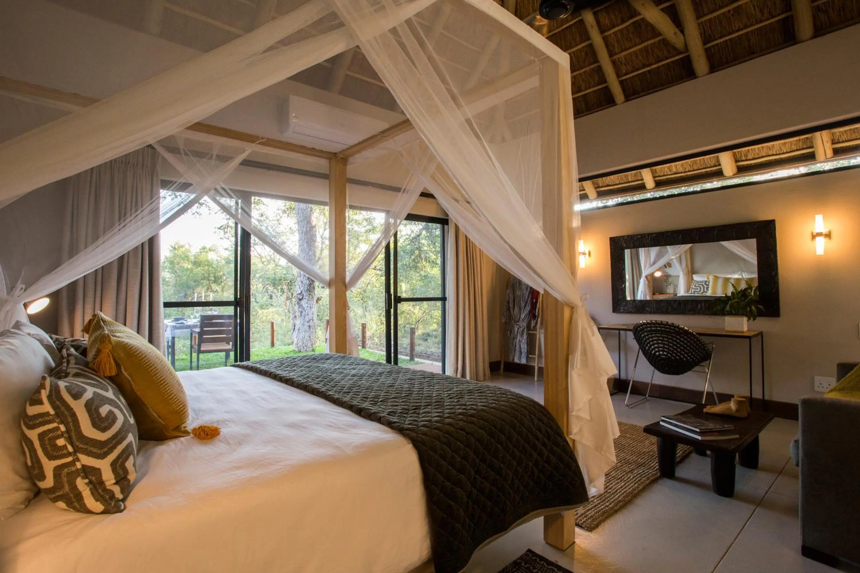 Photo of the whole room, Bed in Moya Safari Villa