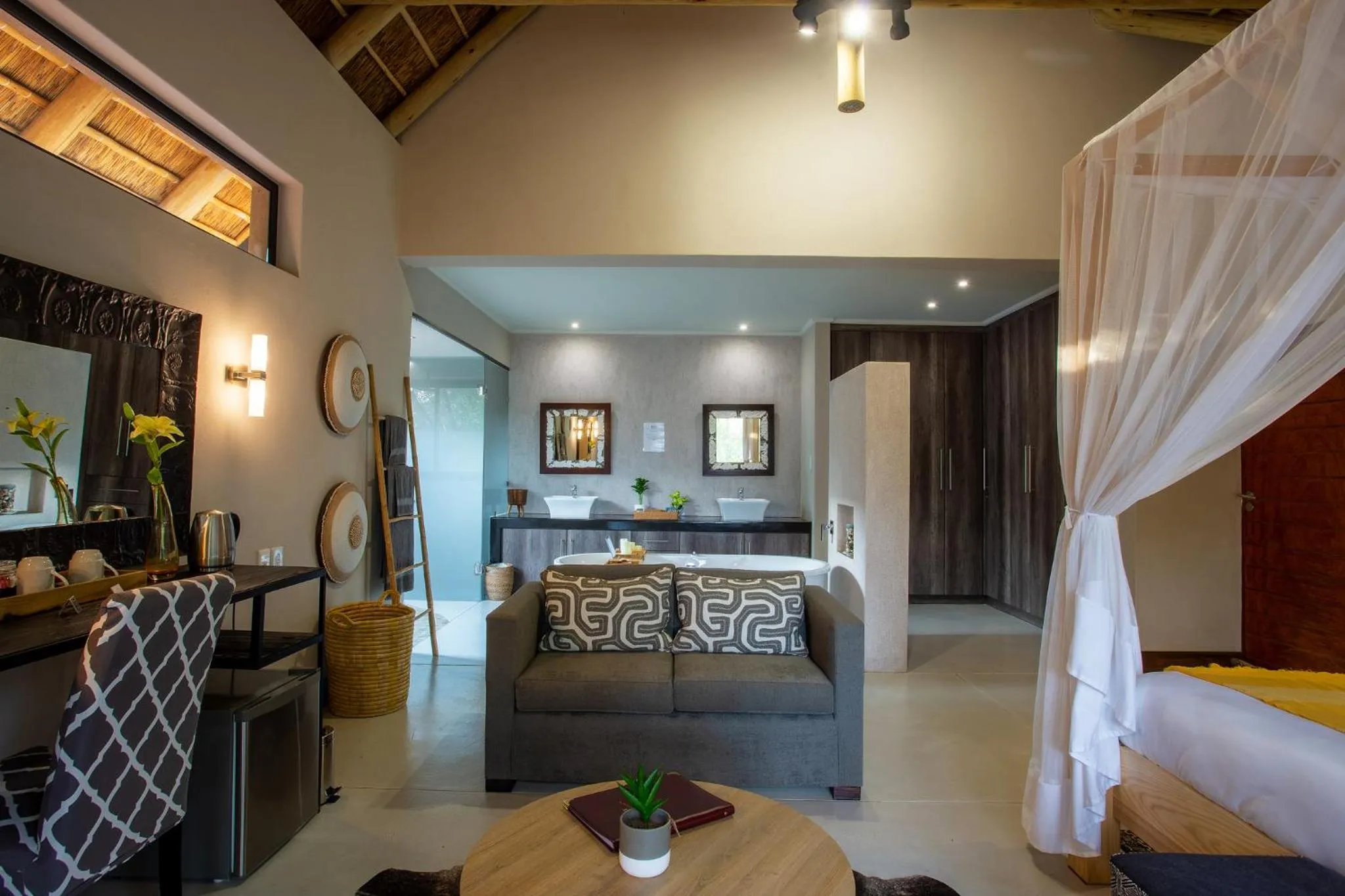 Bed in Moya Safari Villa