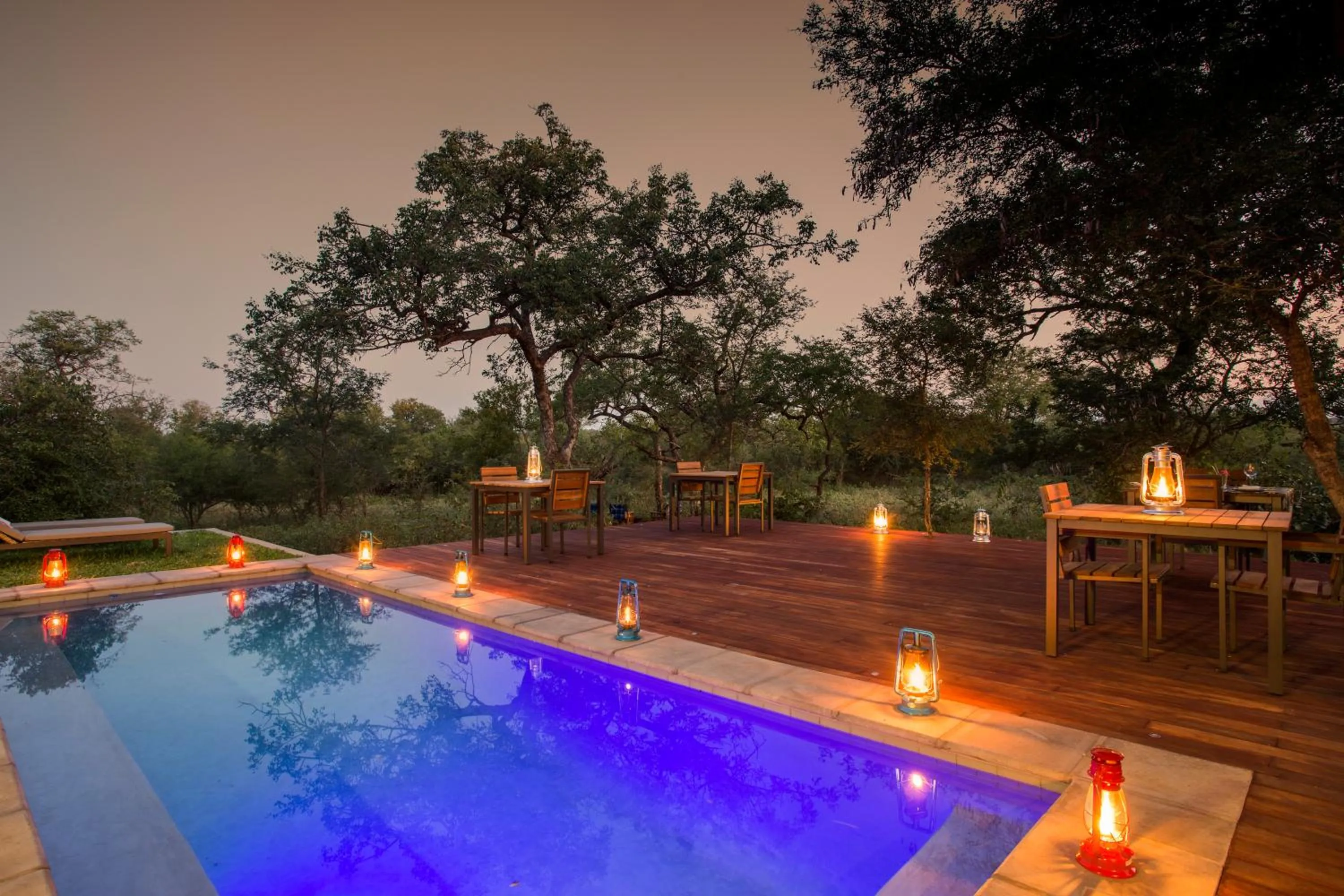 Swimming pool in Moya Safari Villa
