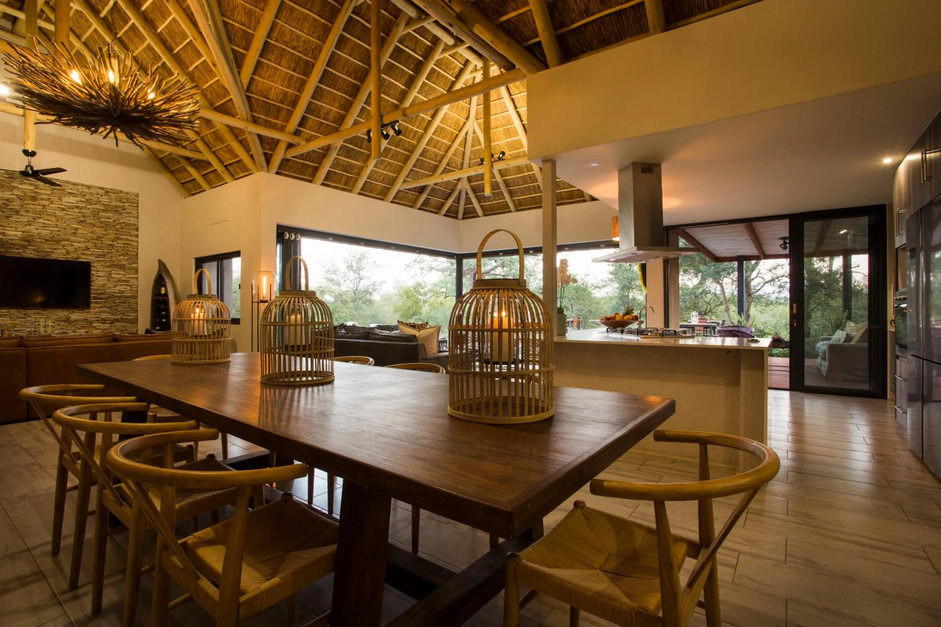 Dining area in Moya Safari Villa