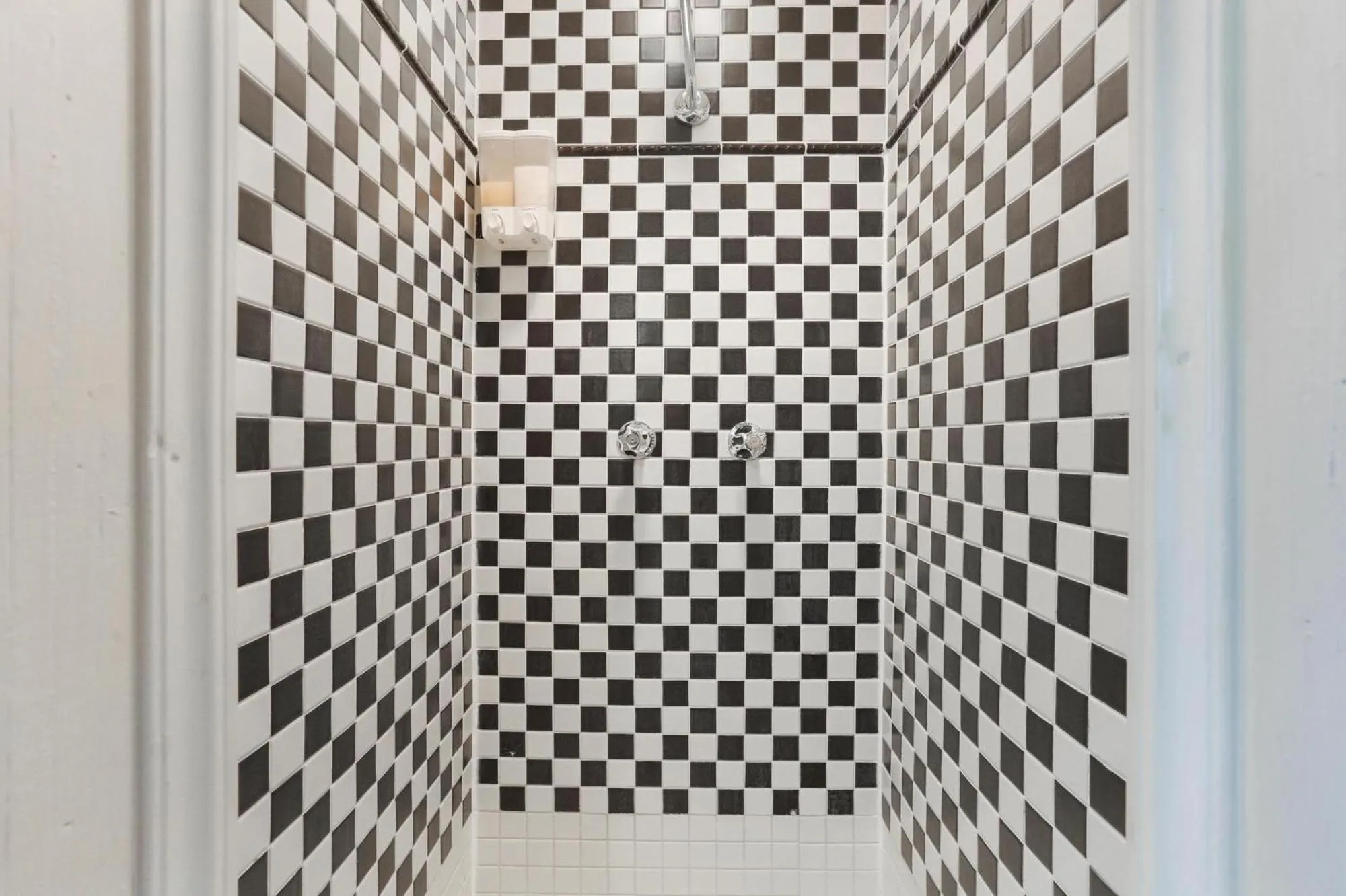 Historic Inn in the Marigny, blocks to French Quarter