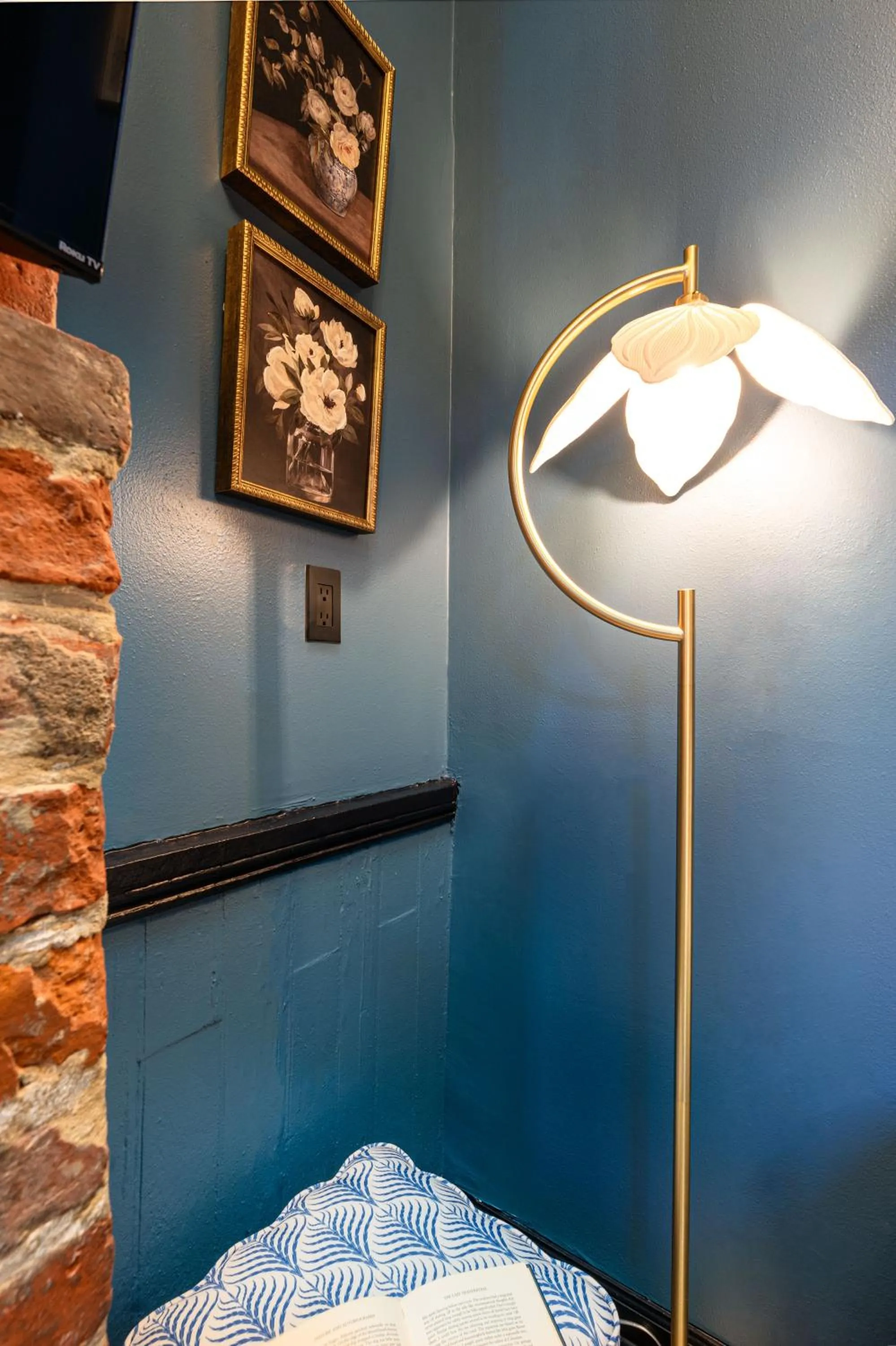 Bed in The Mansion on Royal