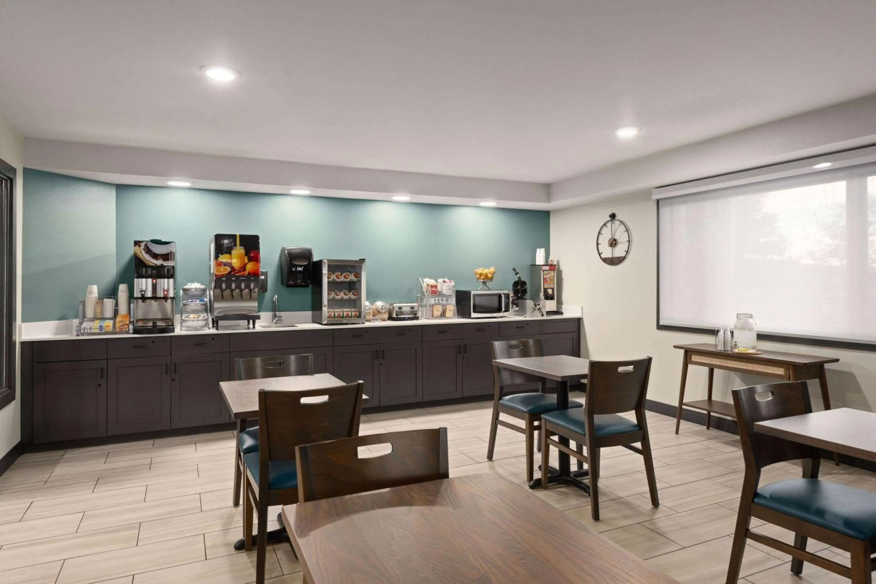 Breakfast in Super 8 by Wyndham Big Timber