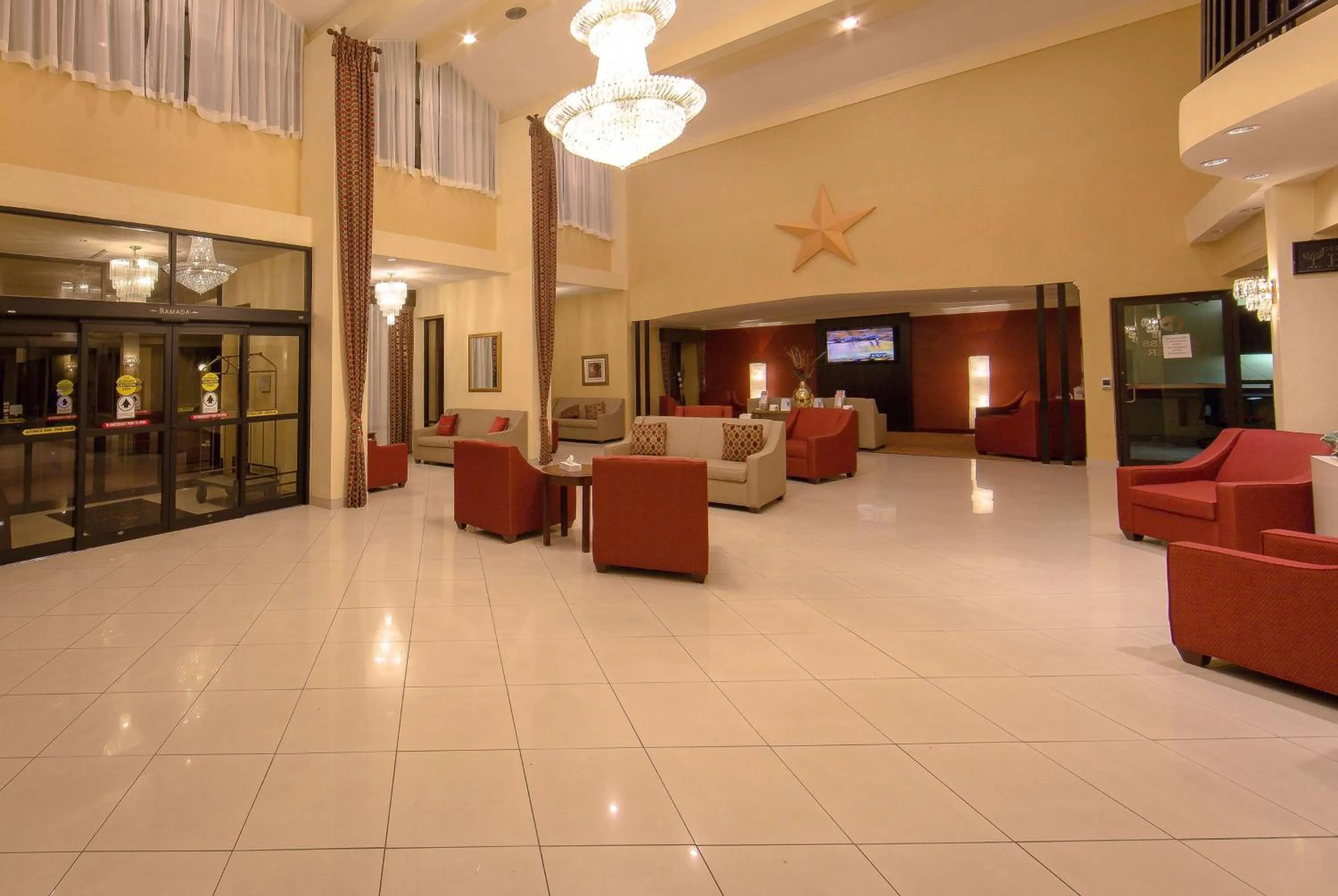 Lobby or reception in Ramada by Wyndham Houston Intercontinental Airport East