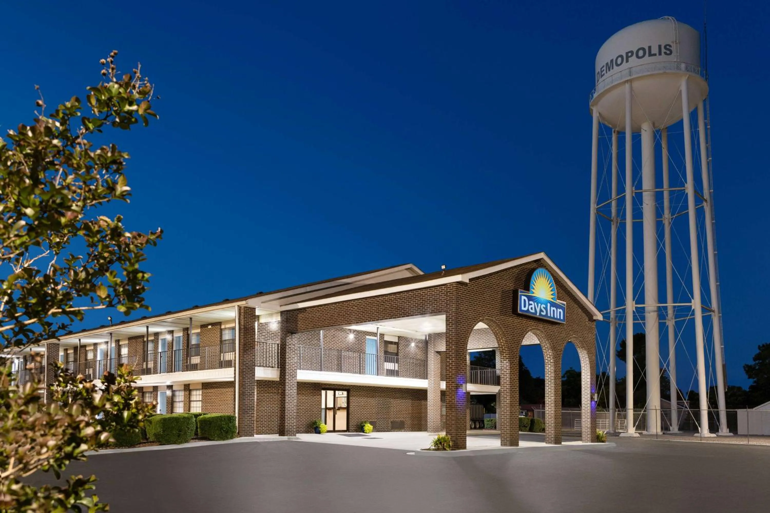 Property building in Days Inn by Wyndham Demopolis