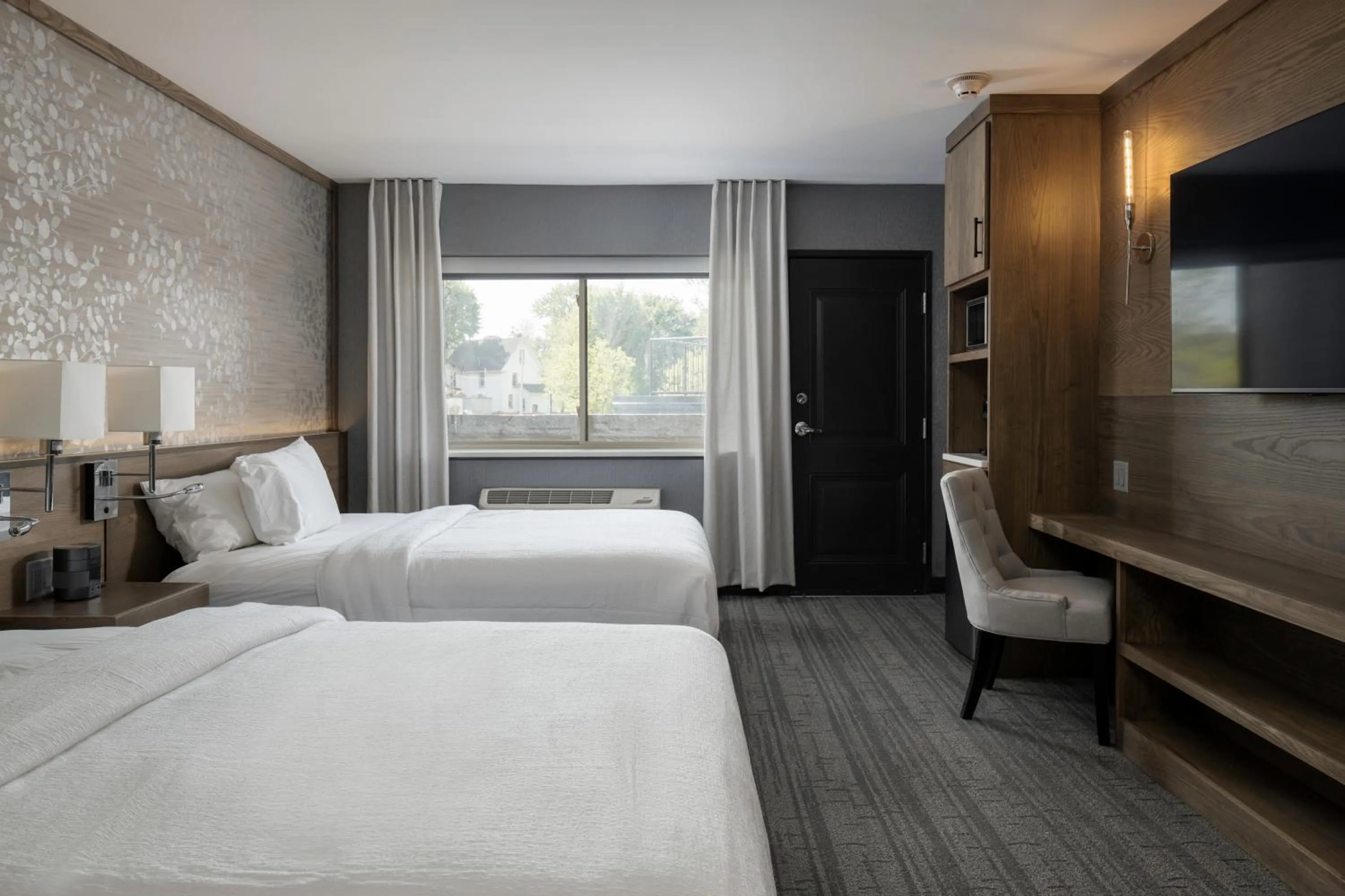 Bed in voco Niagara Falls - The Cadence by IHG