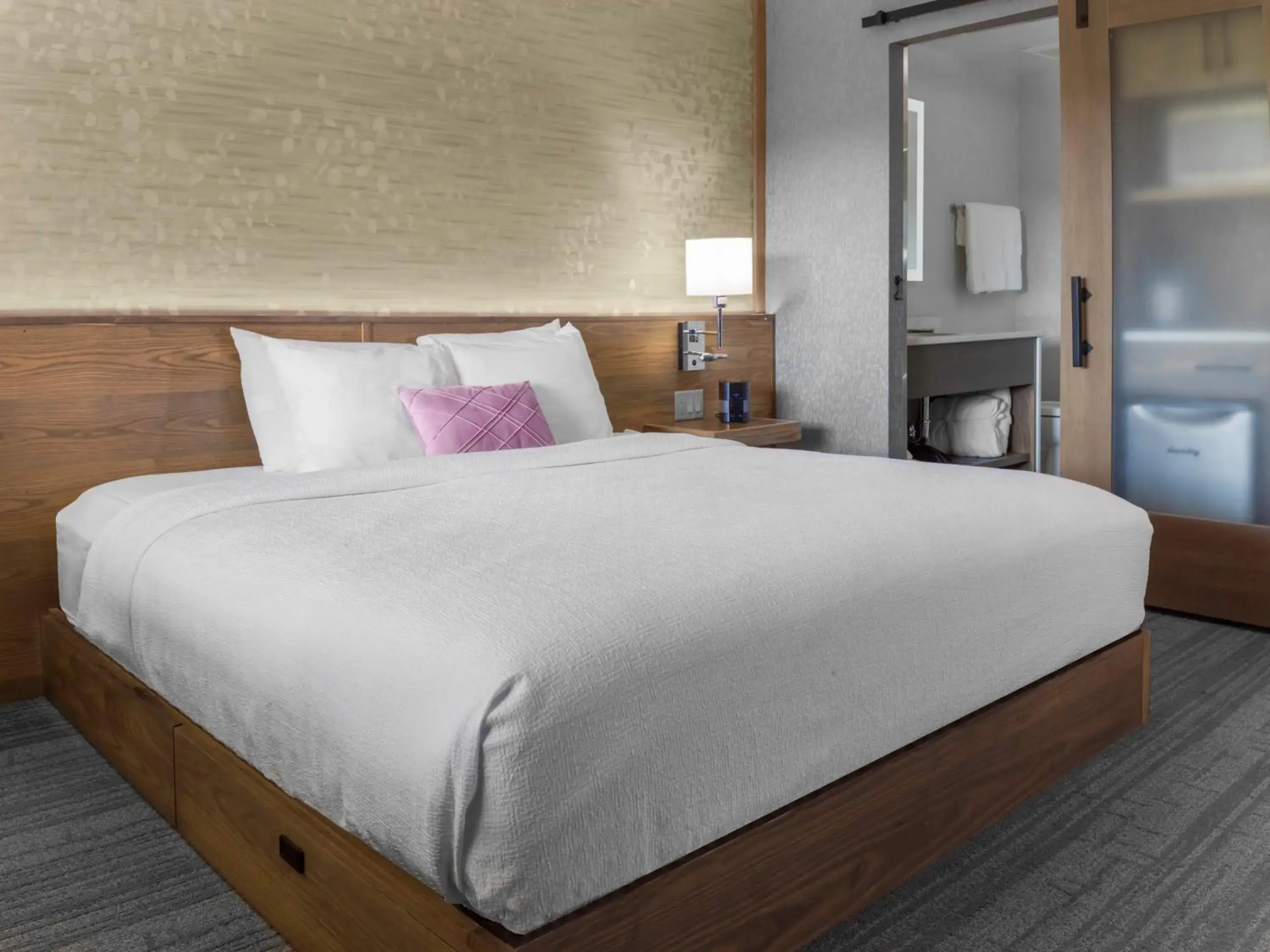 Standard Room in voco Niagara Falls - The Cadence by IHG Standard Room in voco Niagara Falls - The Cadence by IHG