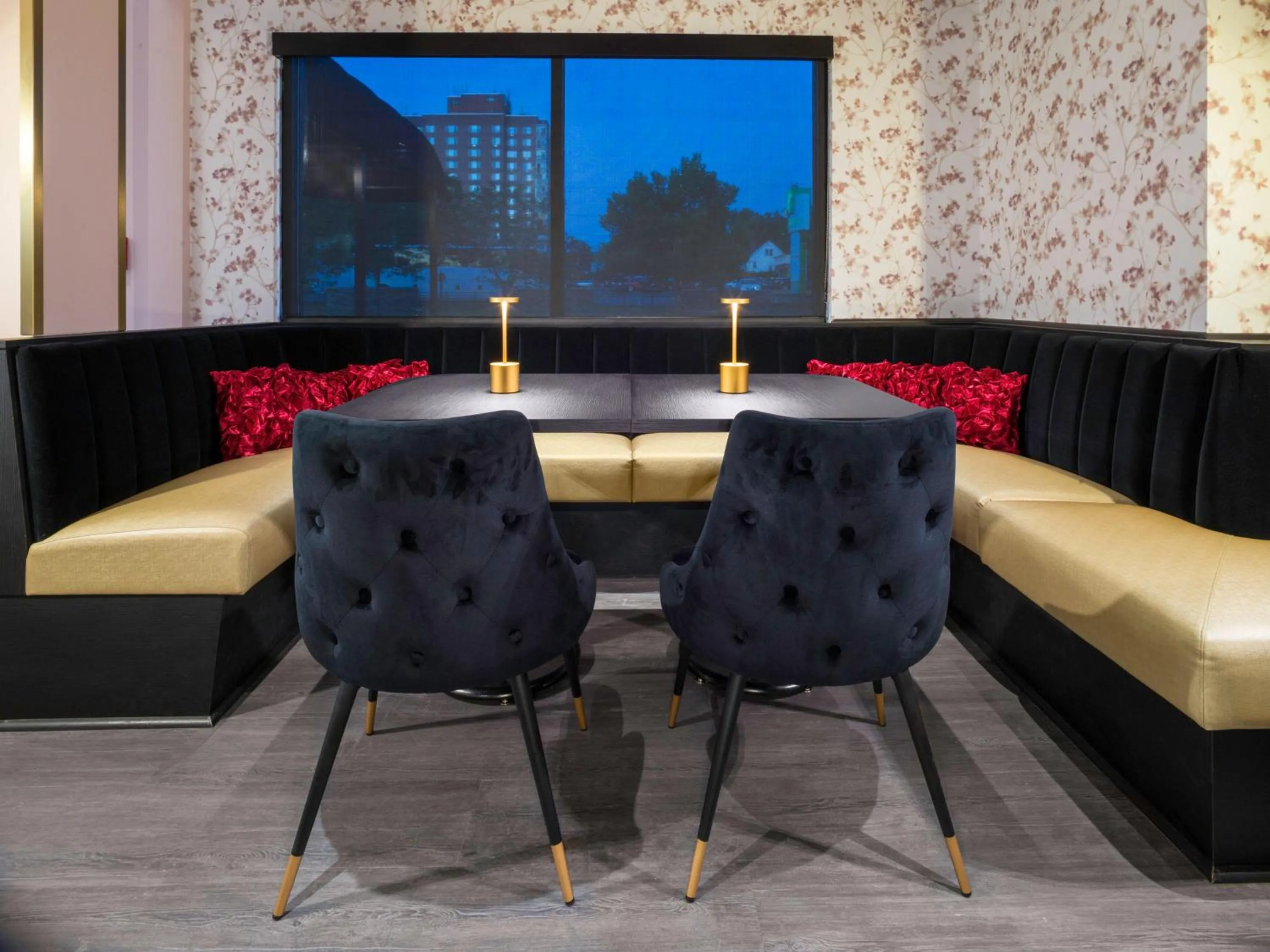 Restaurant/places to eat in voco Niagara Falls - The Cadence by IHG