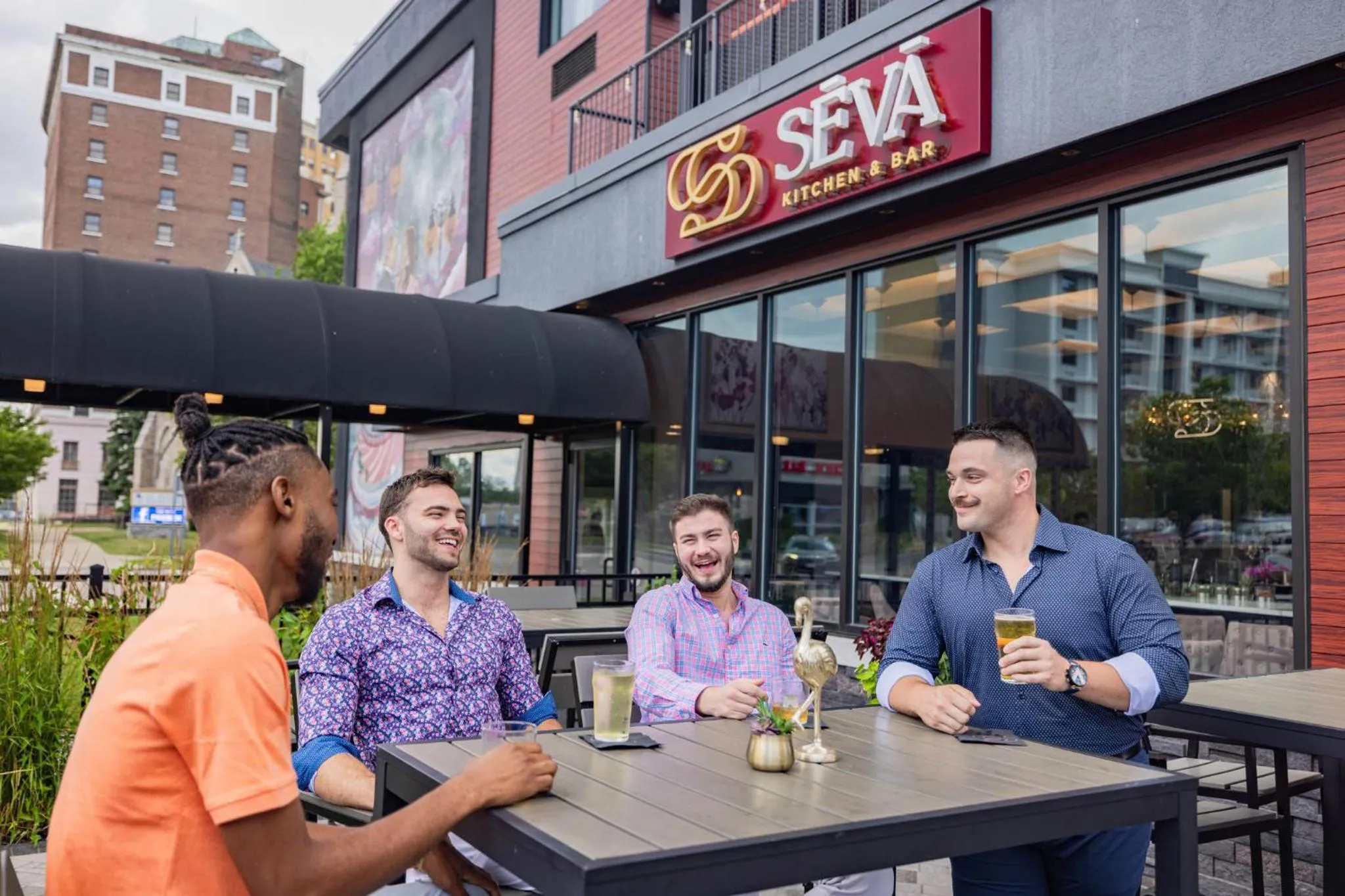 Restaurant/places to eat in voco Niagara Falls - The Cadence by IHG