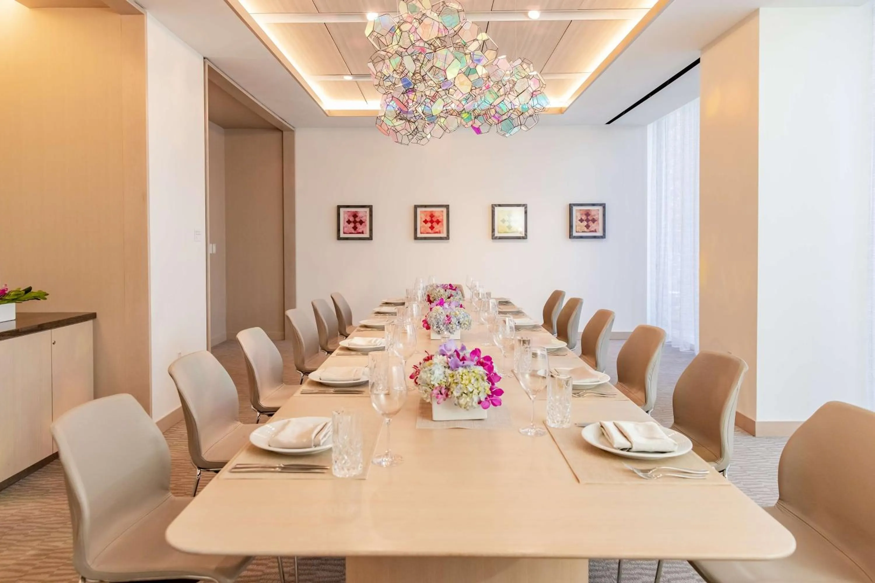 Meeting/conference room in HALL Arts Hotel Dallas, Curio Collection by Hilton