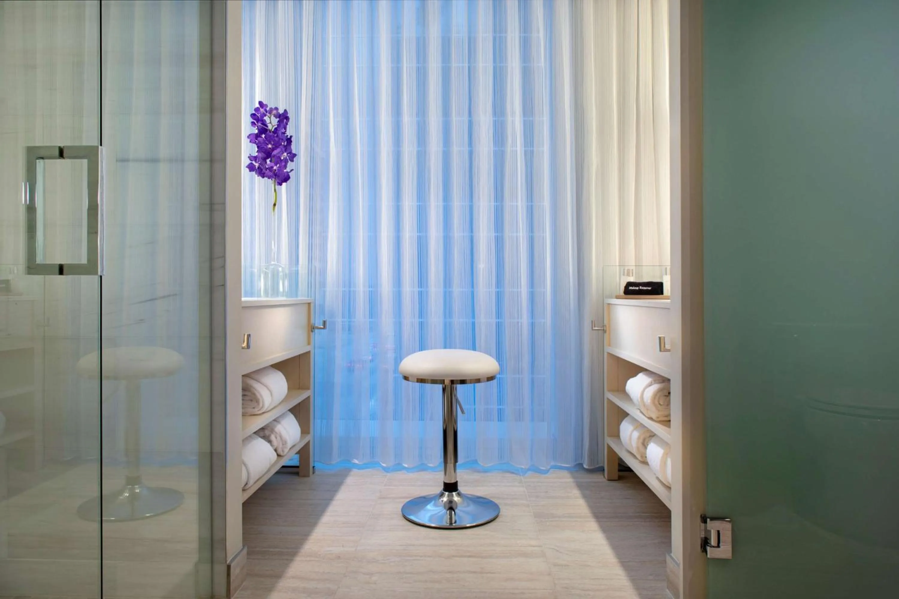 Bathroom in HALL Arts Hotel Dallas, Curio Collection by Hilton