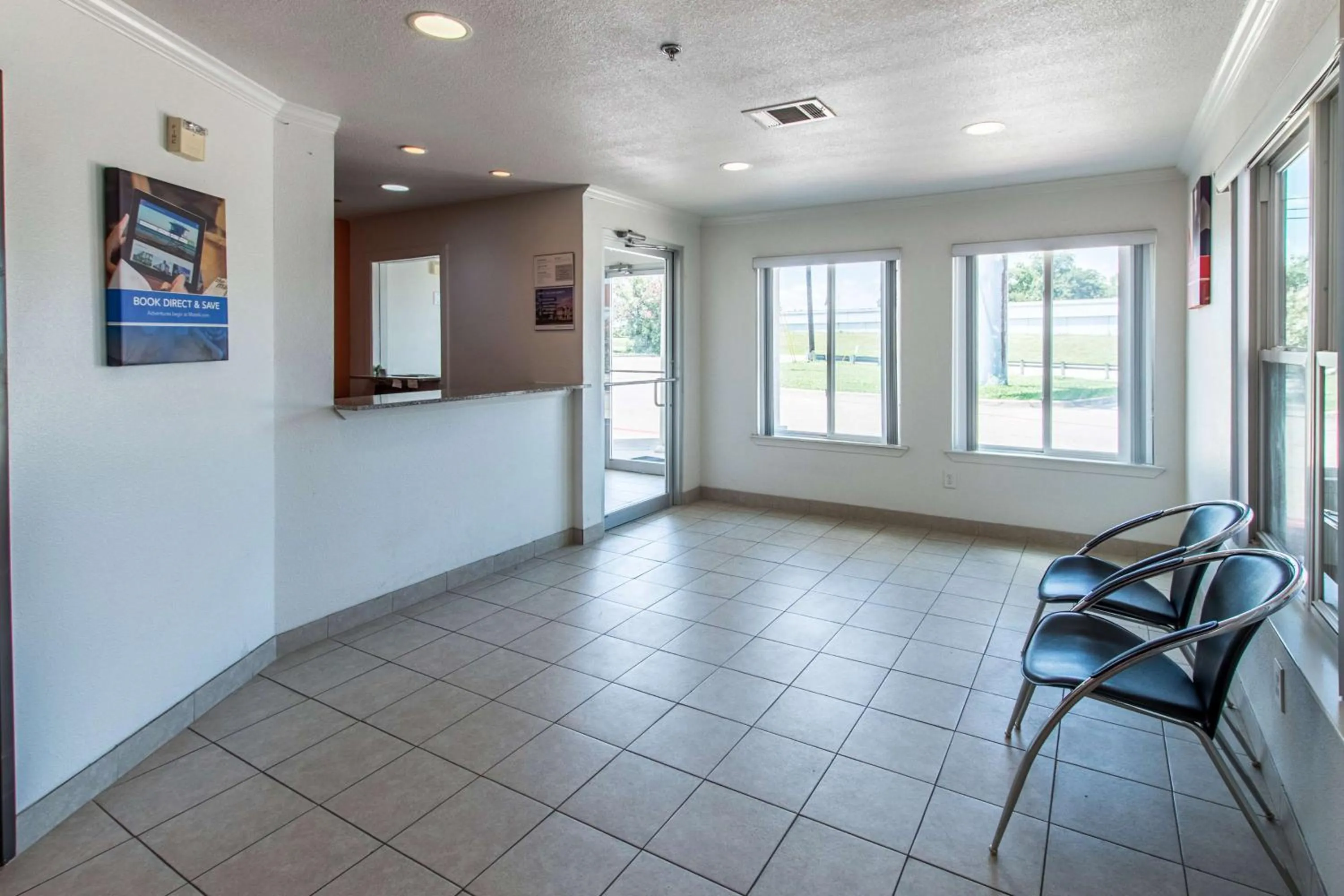 Lobby or reception in Motel 6-Hutchins, TX