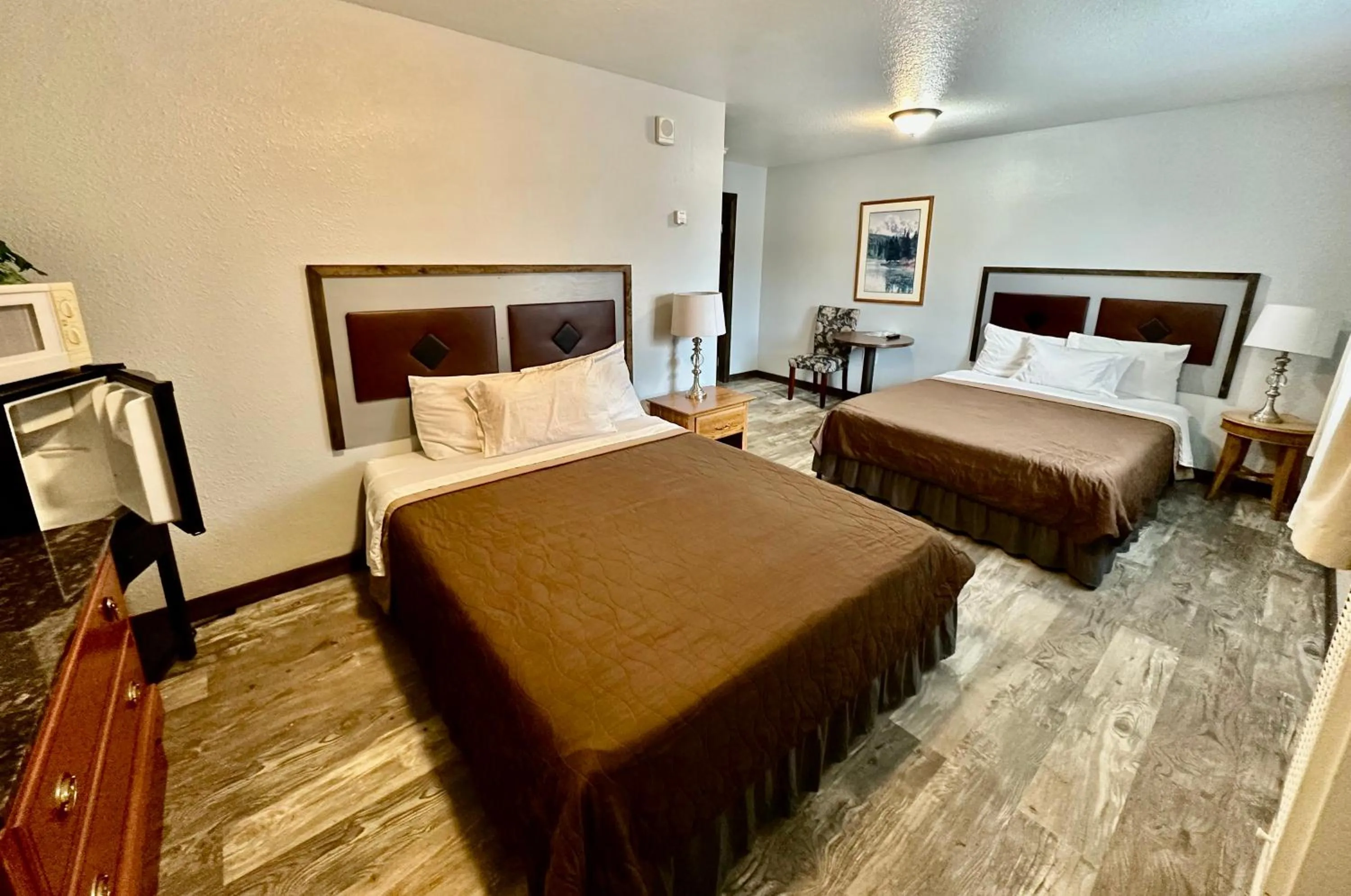 Bed in Alaska Angler's Inn