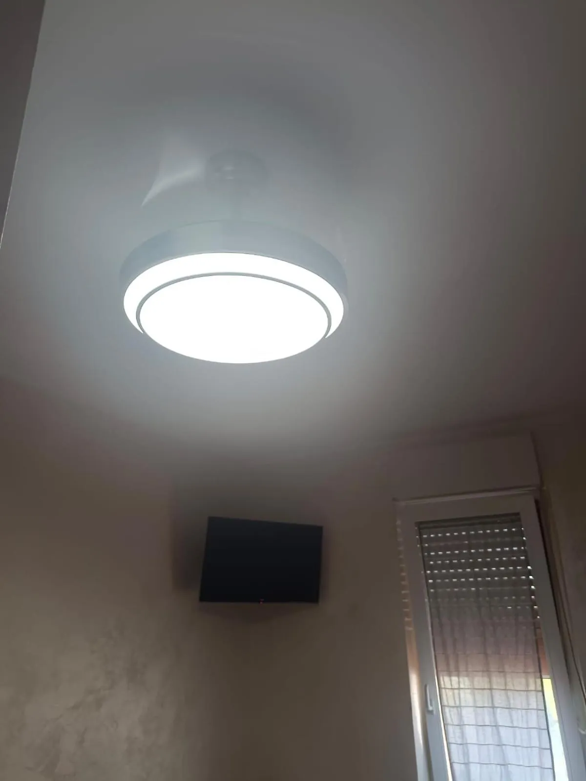 fireplace in B&B Greta