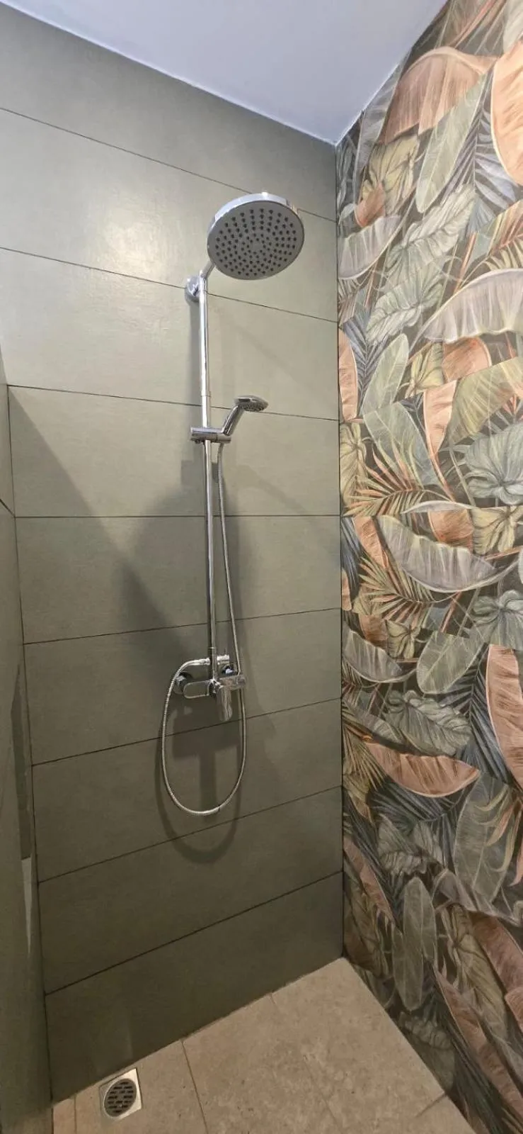 Shower in Ojochal Gardens