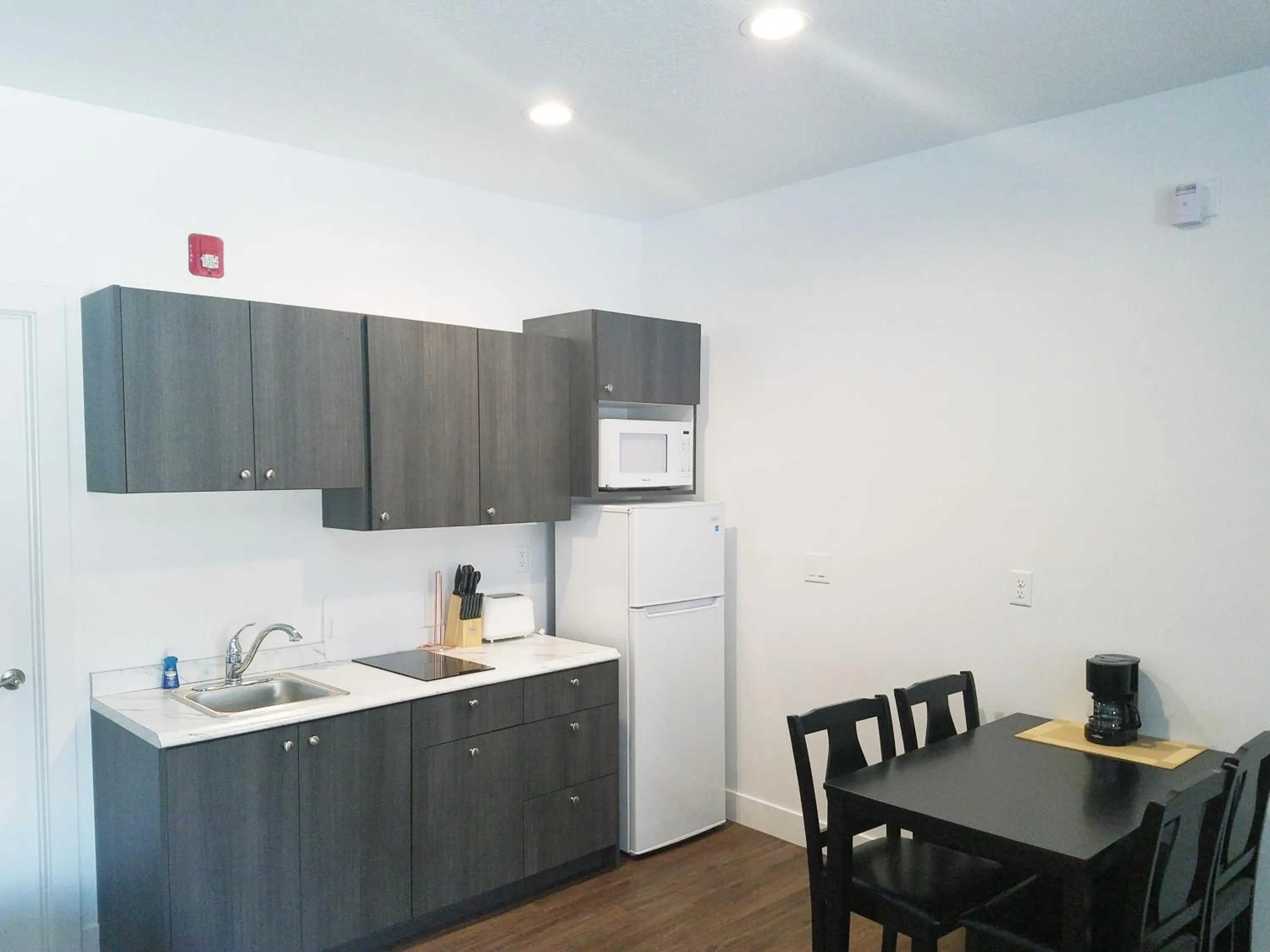 Kitchen or kitchenette in Kanab Suites