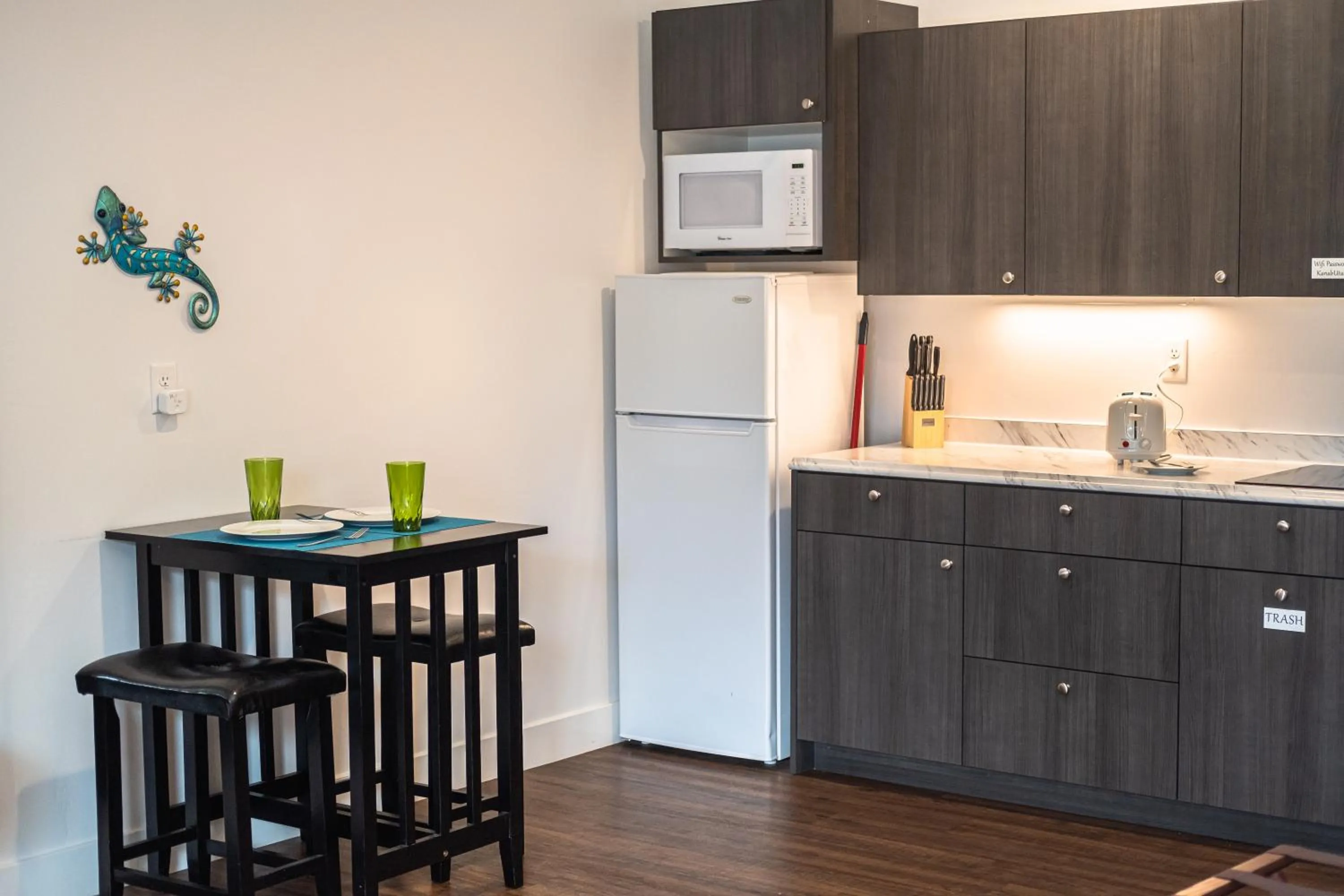 Kitchen or kitchenette in Kanab Suites