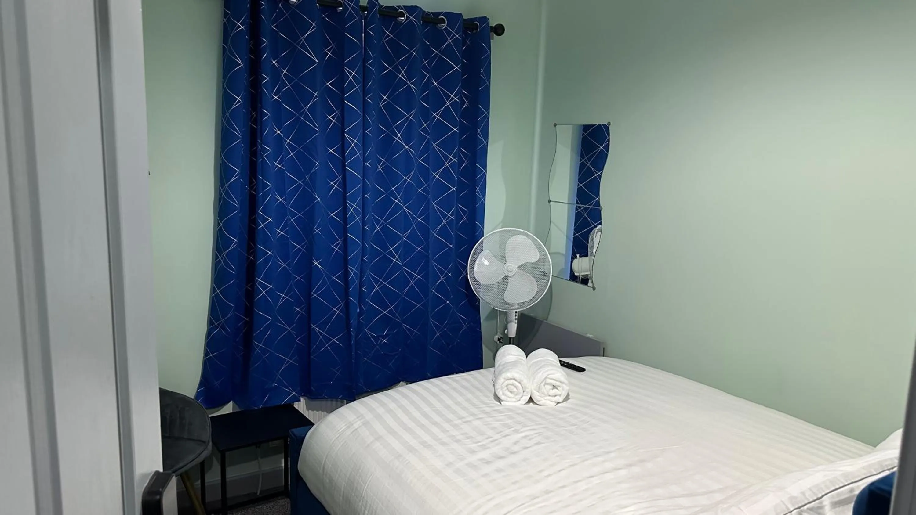 Bed in Homestay in Walsall