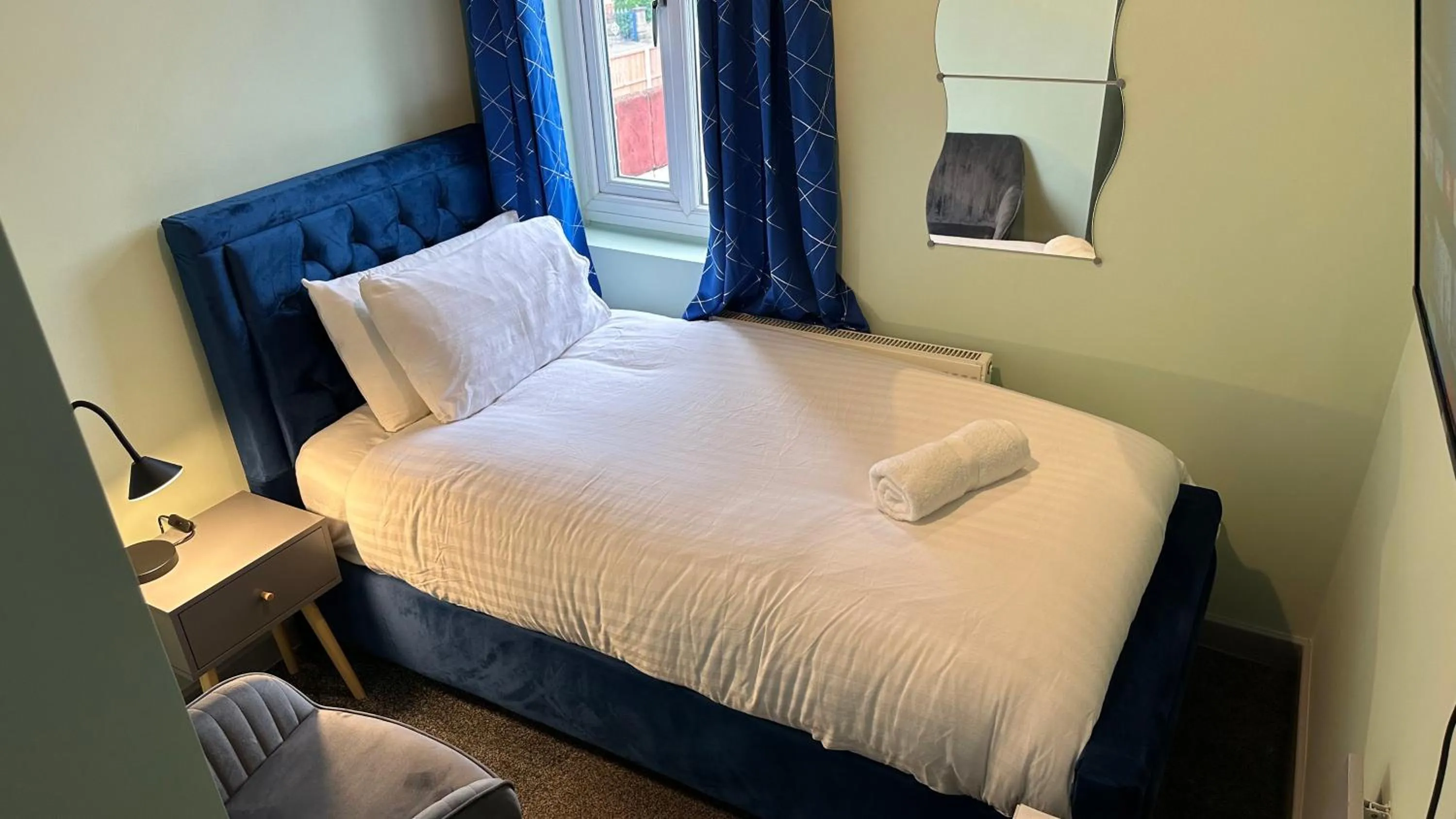 Bed in Homestay in Walsall