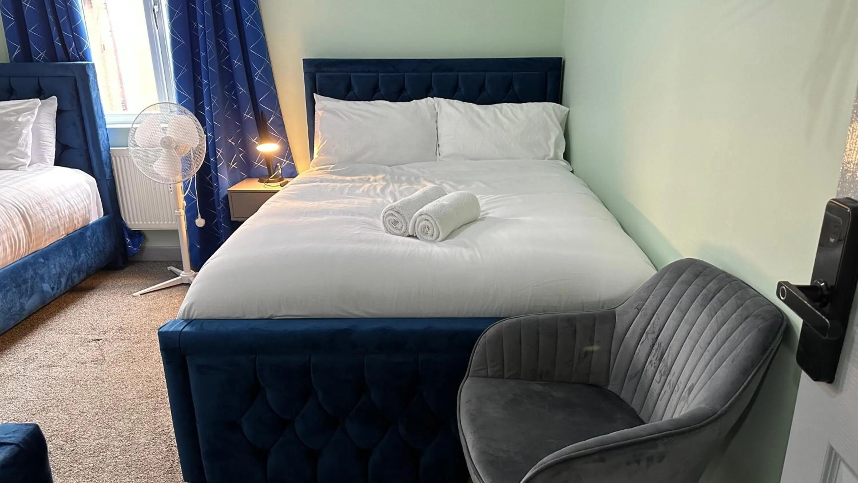 Bed in Homestay in Walsall