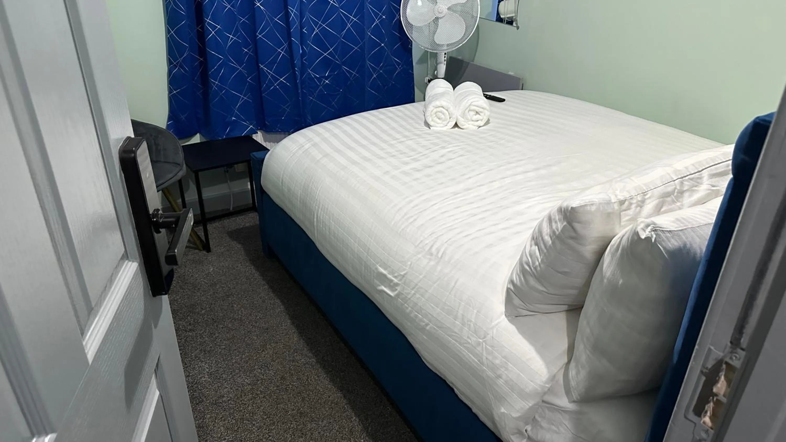 Bed in Homestay in Walsall