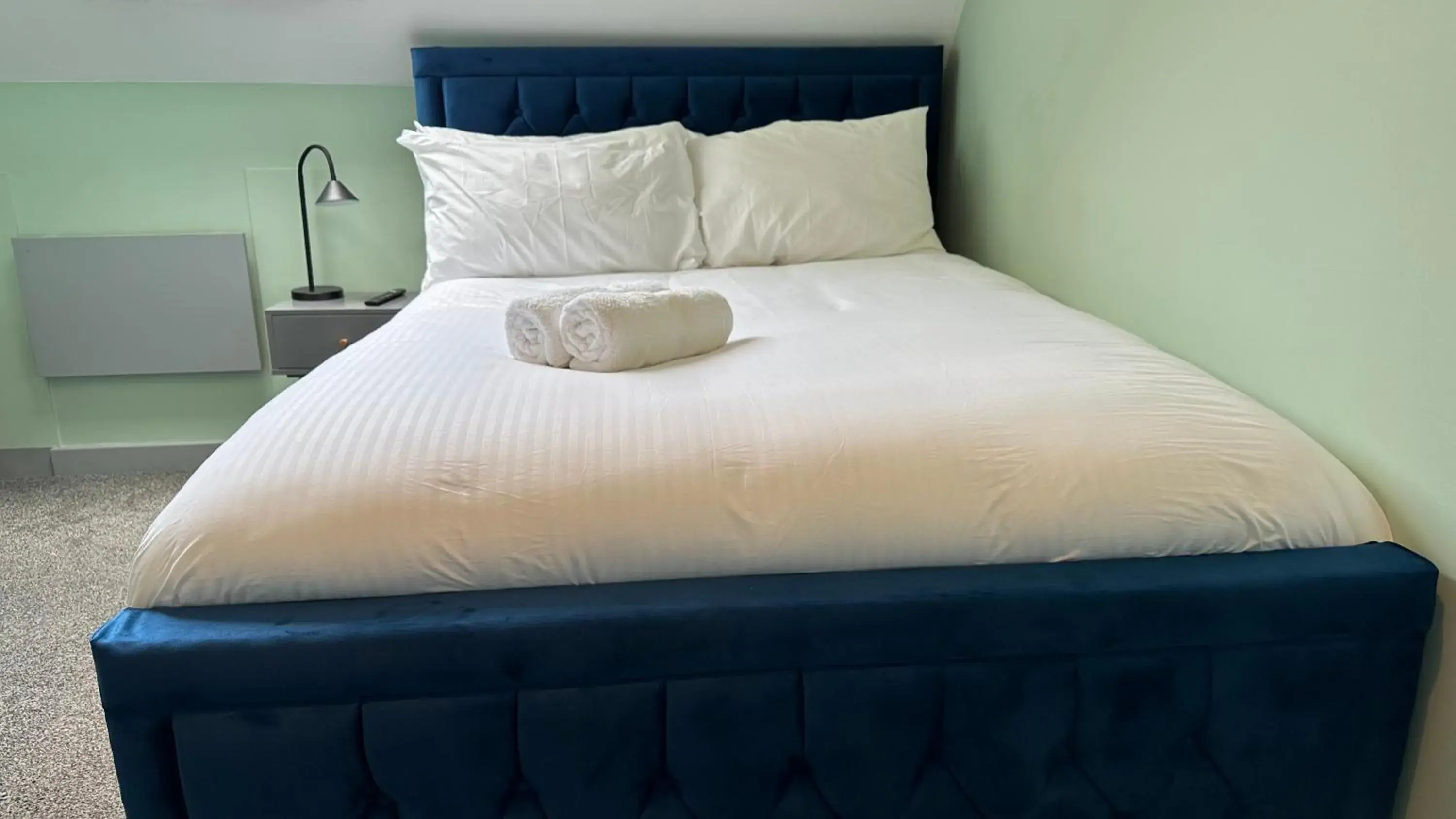 Double Ensuite Room 6 in Homestay in Walsall Double Ensuite Room 6 in Homestay in Walsall