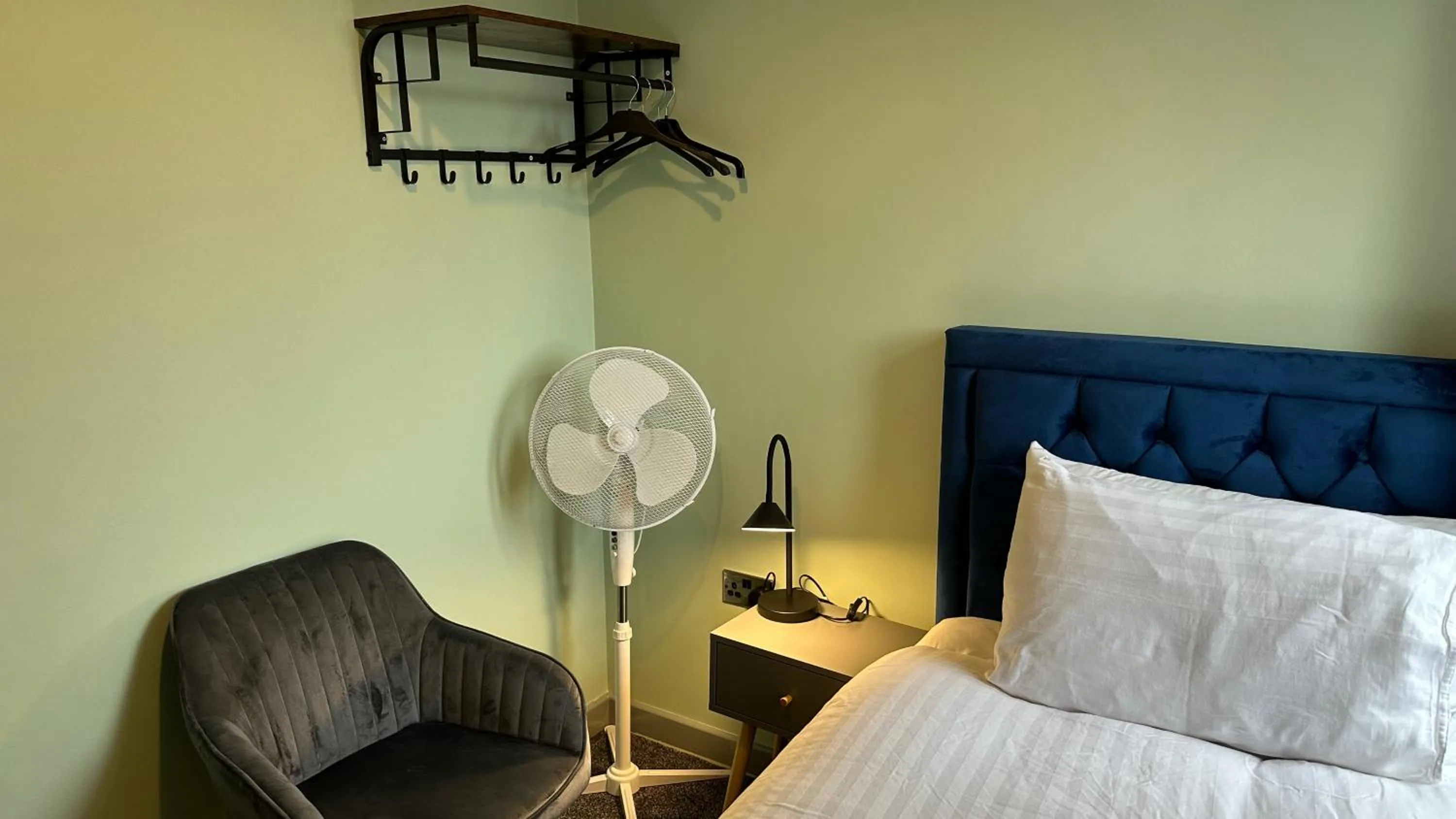 Bed in Homestay in Walsall