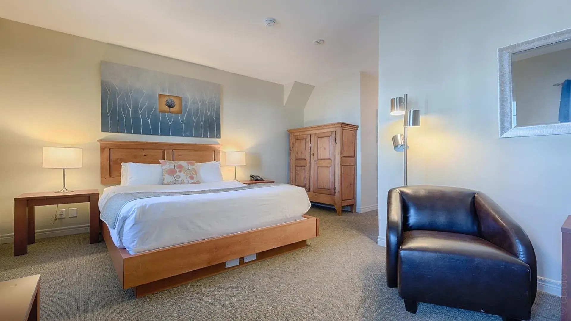 Classic Queen Room in Auberge Handfield et Spa Classic Queen Room in Auberge Handfield et Spa