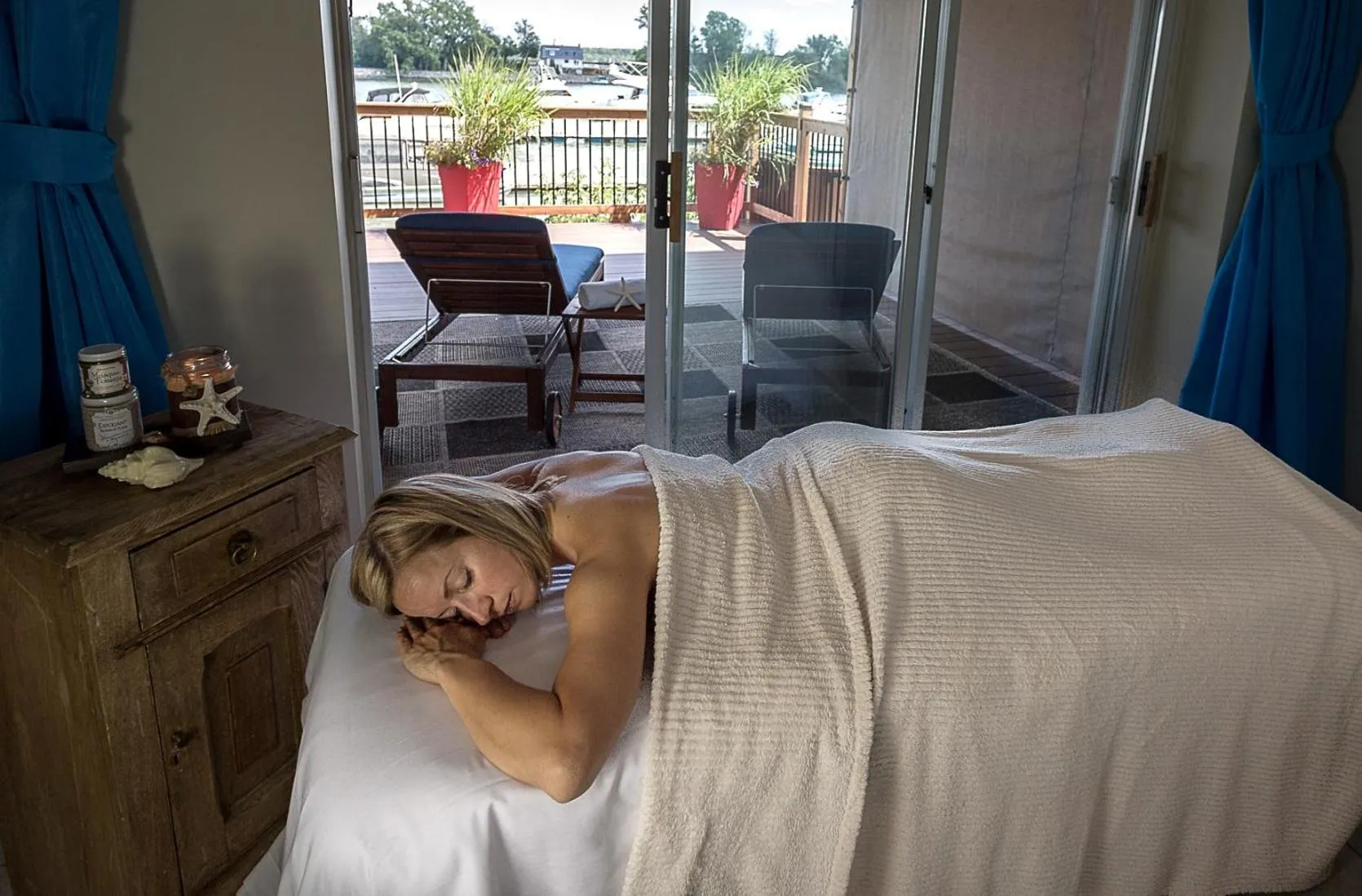 Spa and wellness centre/facilities, Bed in Auberge Handfield et Spa