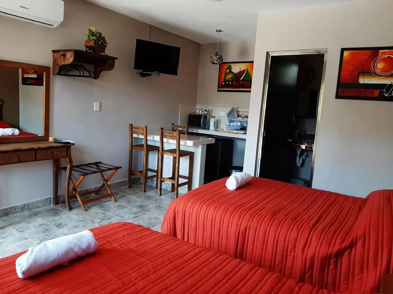 Photo of the whole room, Bed in Holbox Isla Bonita