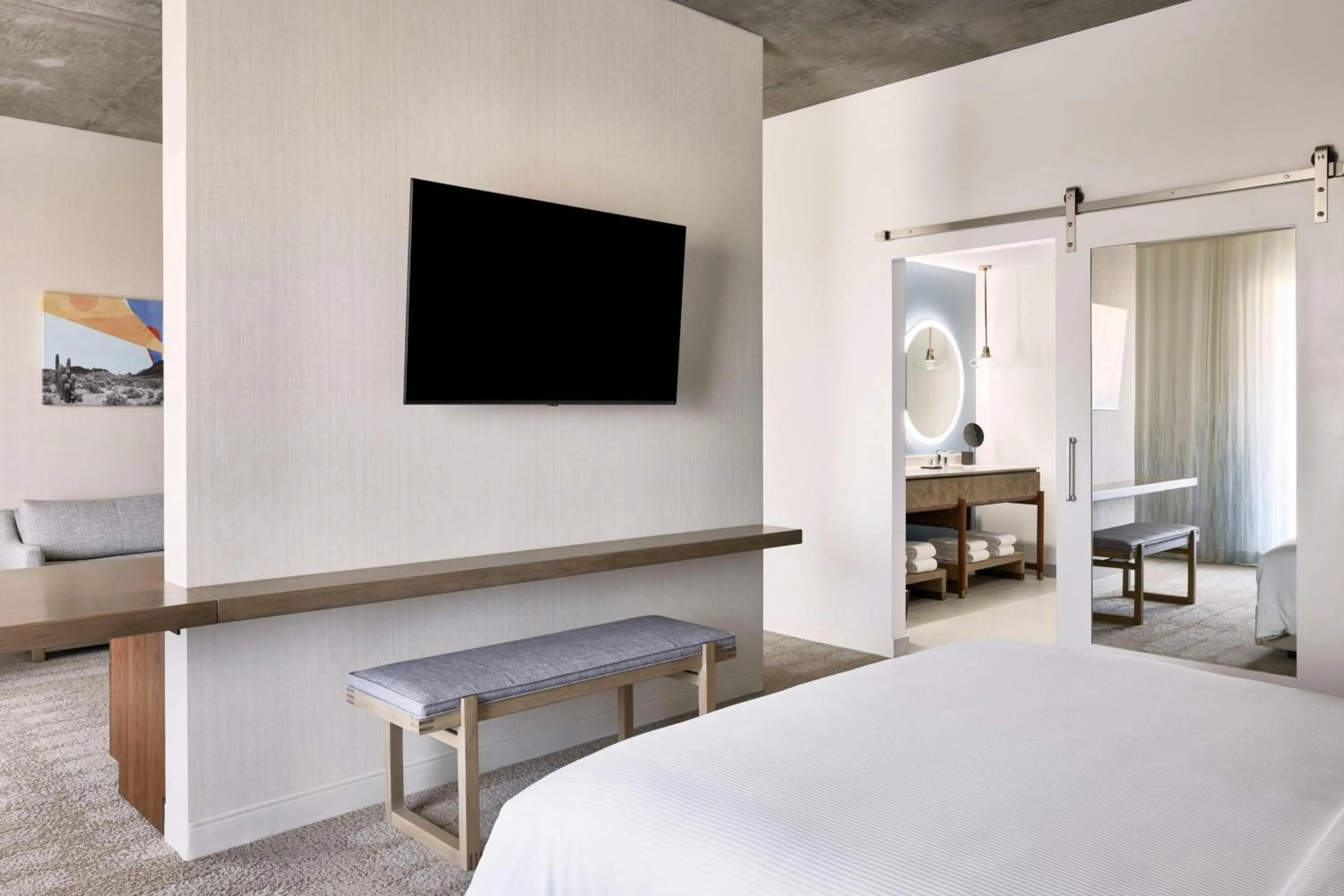 Photo of the whole room, Bed in ADERO Scottsdale Resort, Autograph Collection