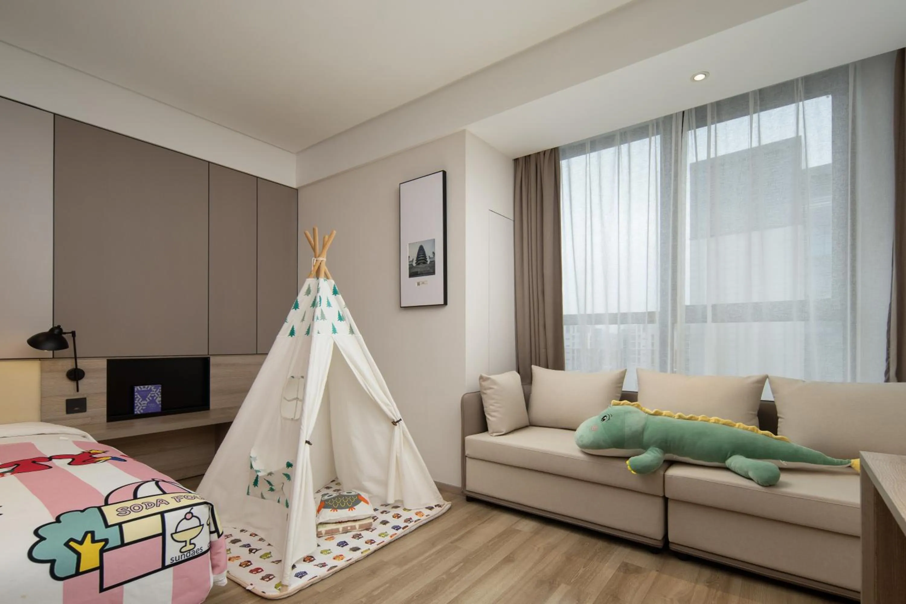 Seating area, Bed in Atour Hotel Changzhou Dinosaur Park