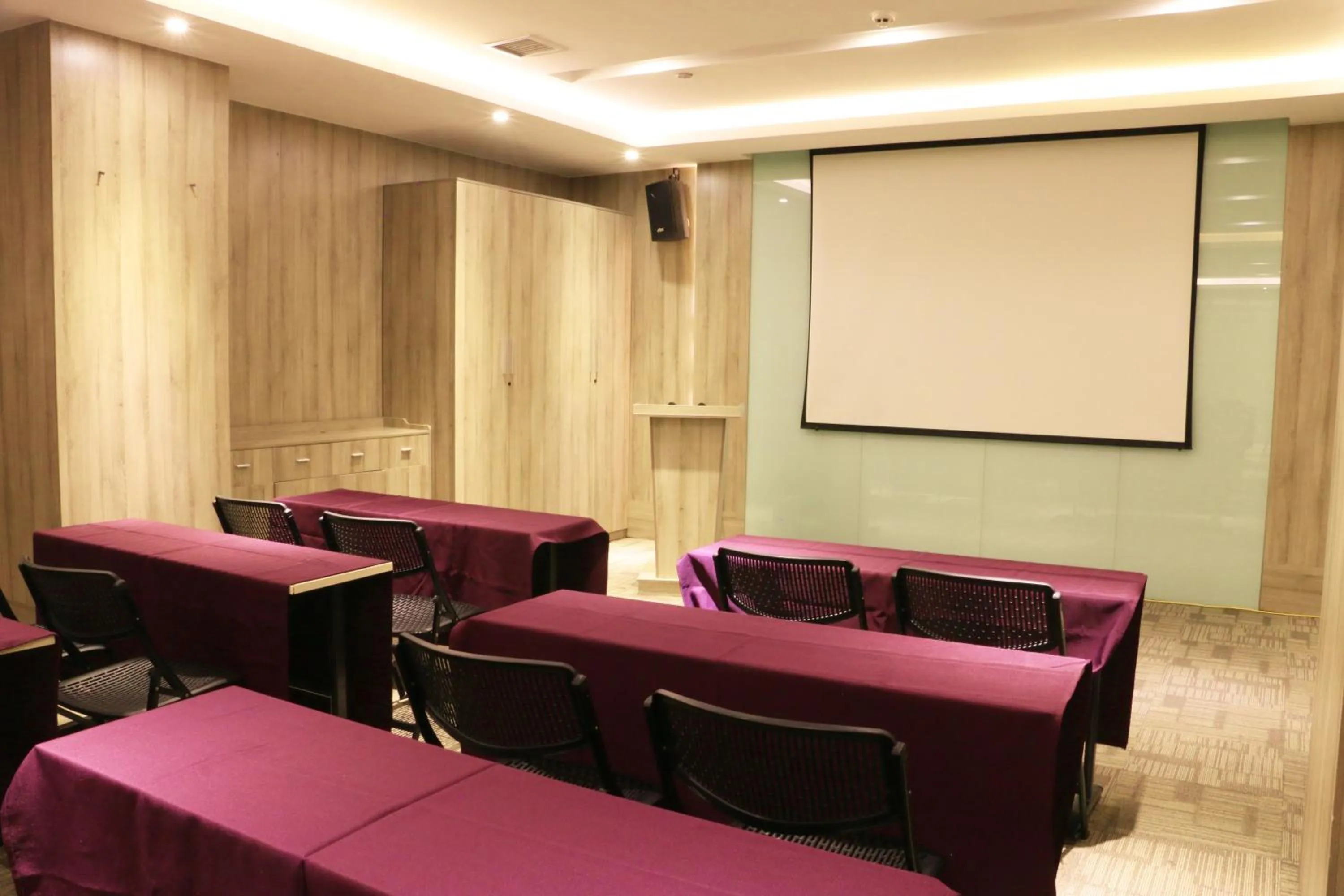 Business facilities in Atour Hotel Xi'an (Wenjing Road, North 2nd Ring Road