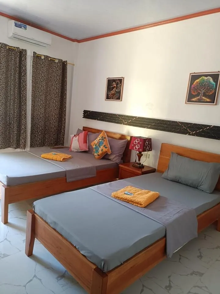 Alona J&J Tourist Inn