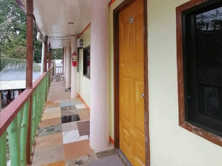 Balcony/Terrace in Alona J&J Tourist Inn