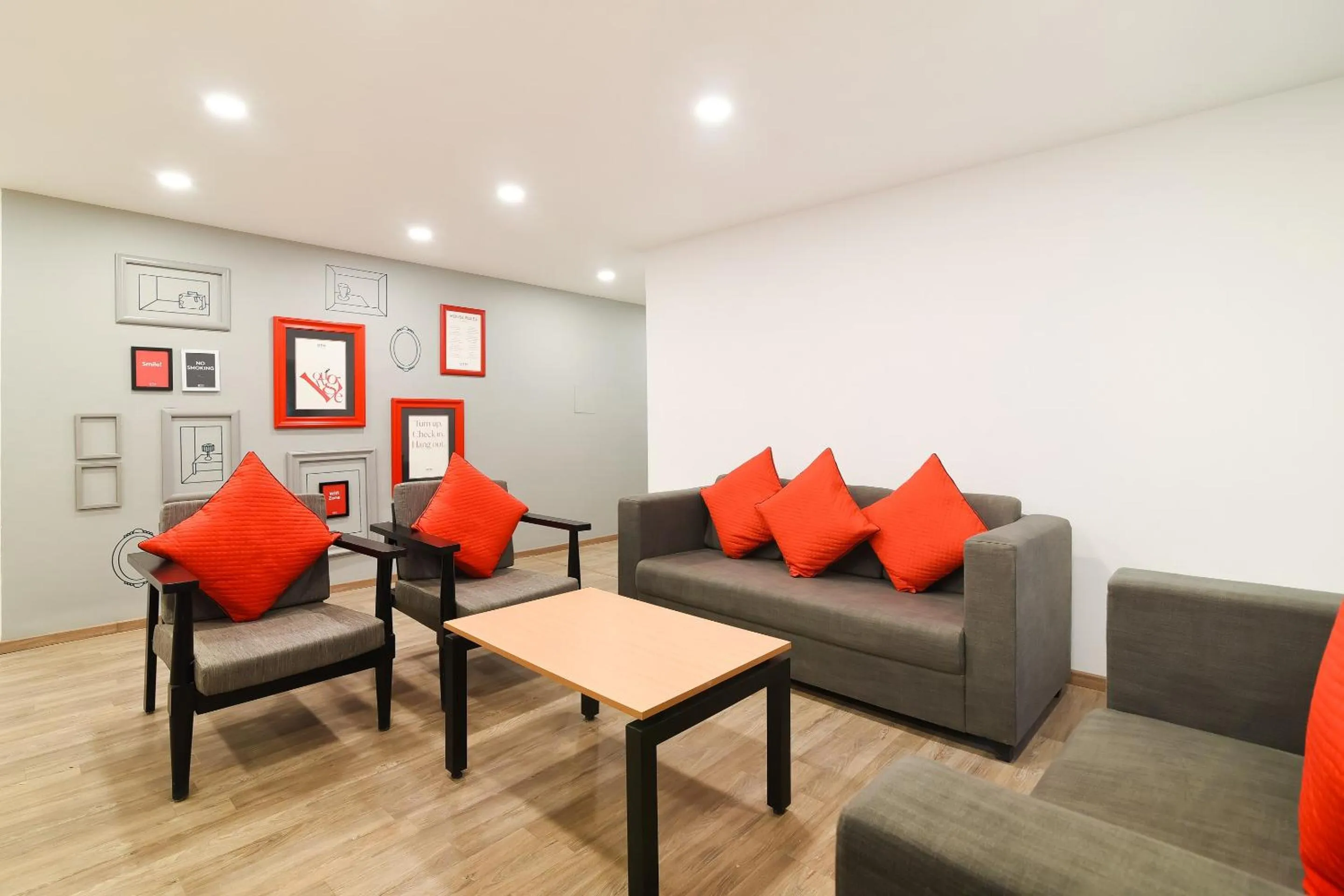 Lobby or reception in Super Townhouse Srm Kuppakonam Pudur