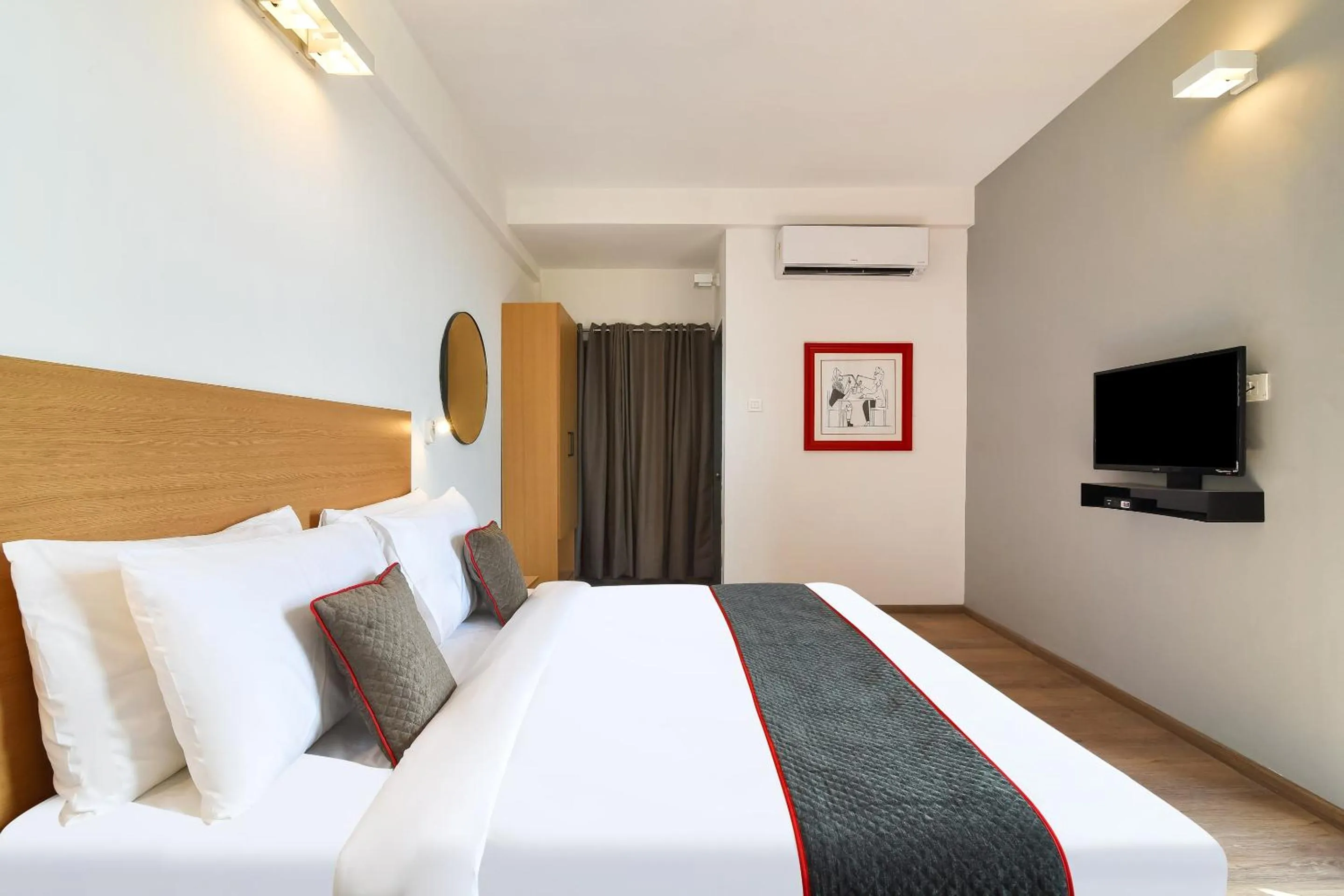 Bedroom, Bed in Super Townhouse Srm Kuppakonam Pudur