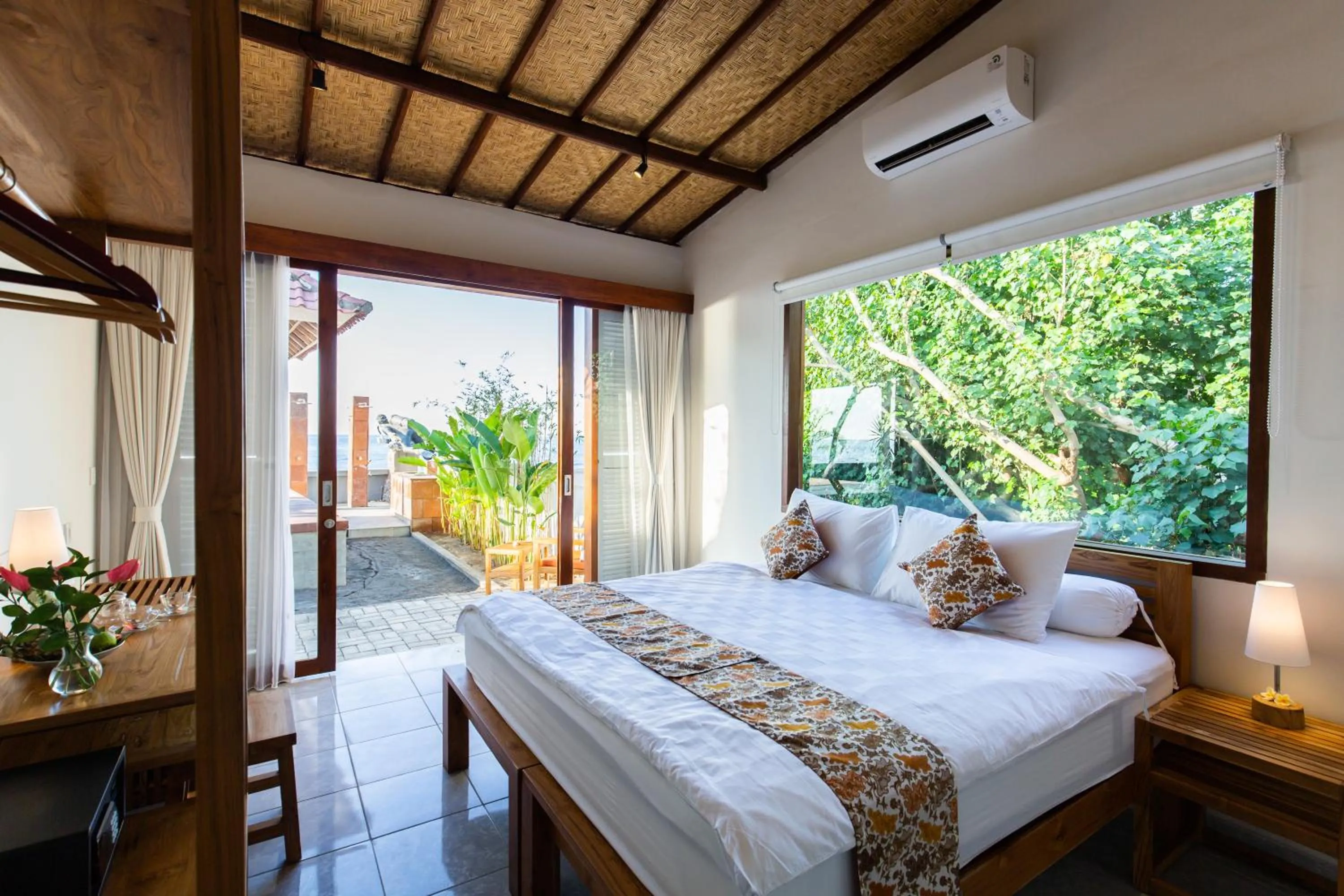 Bed in Nalika Beach Resort - Adults Only