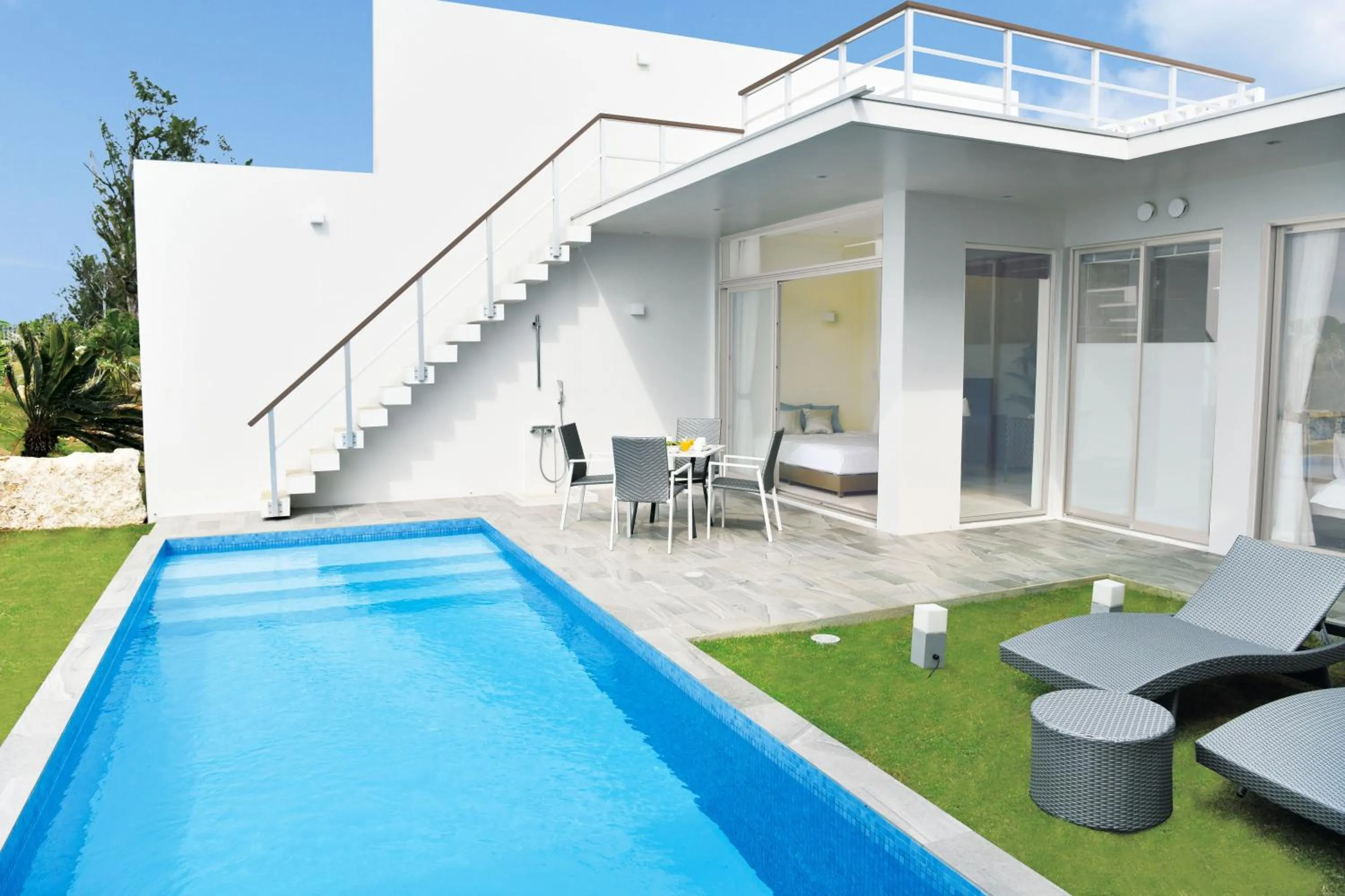 Swimming pool in Feliz Villa Suite Irabujima Sawada