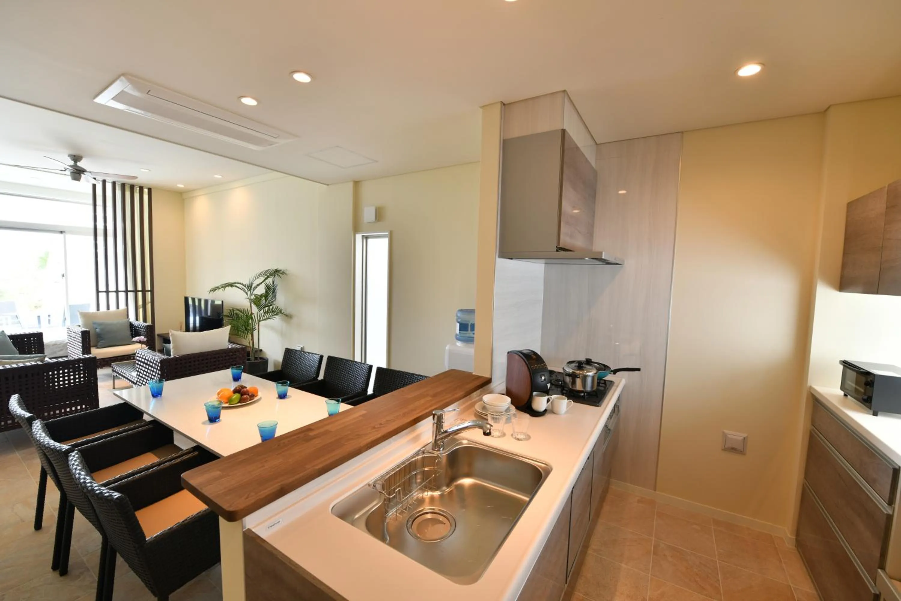 Coffee/tea facilities in Feliz Villa Suite Irabujima Sawada