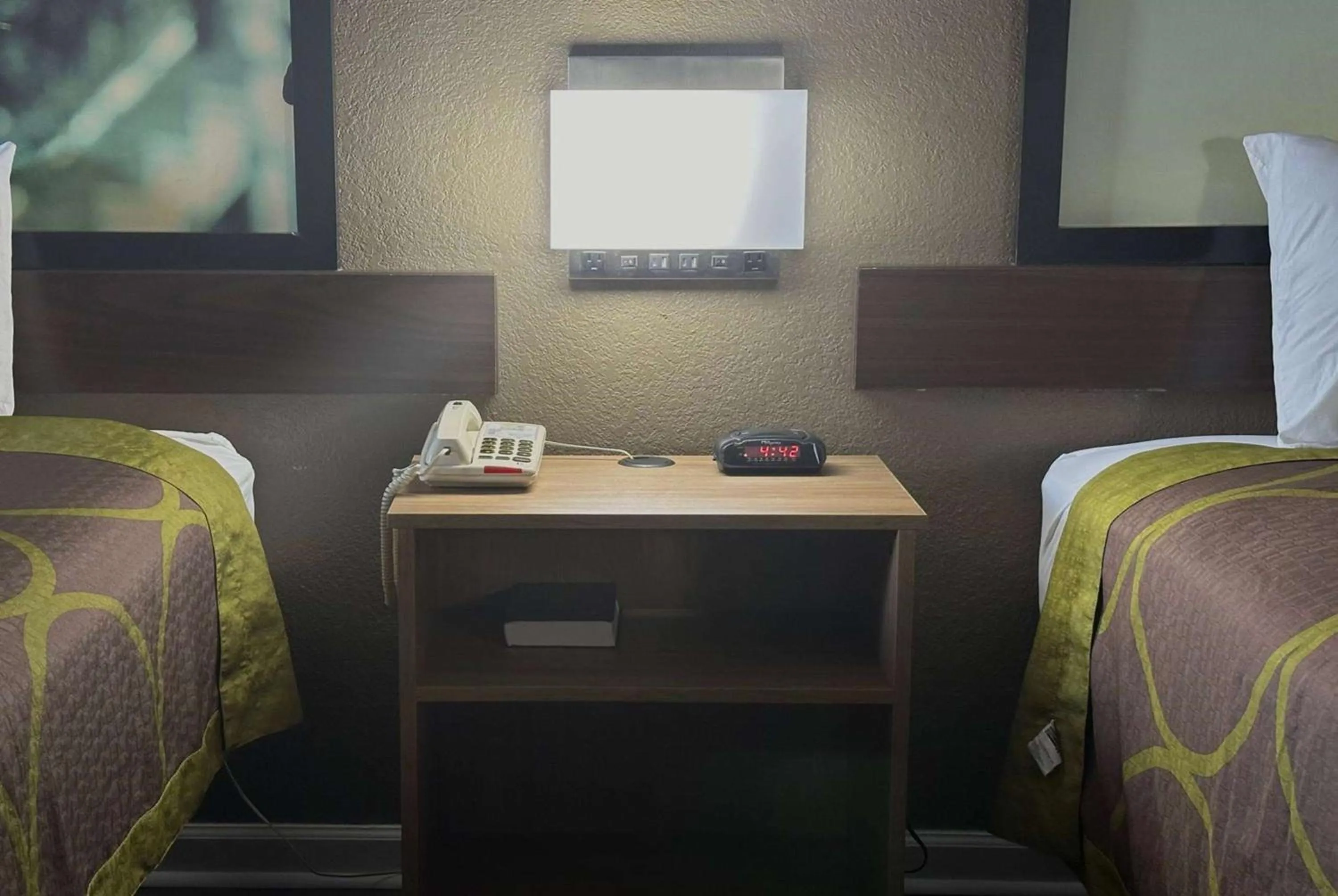 furniture in Super 8 by Wyndham Monroe