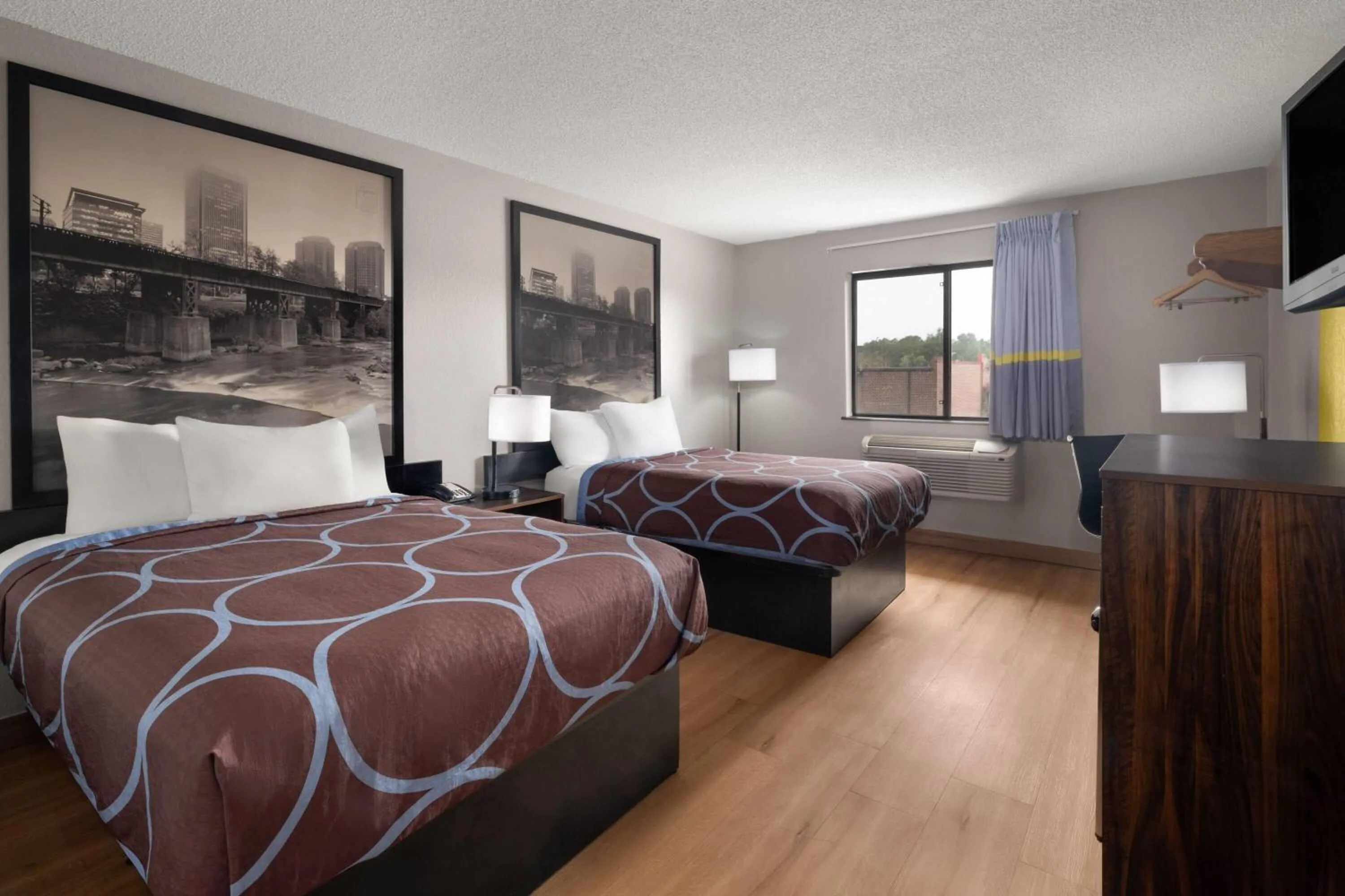 Photo of the whole room, Bed in Super 8 by Wyndham Farmville