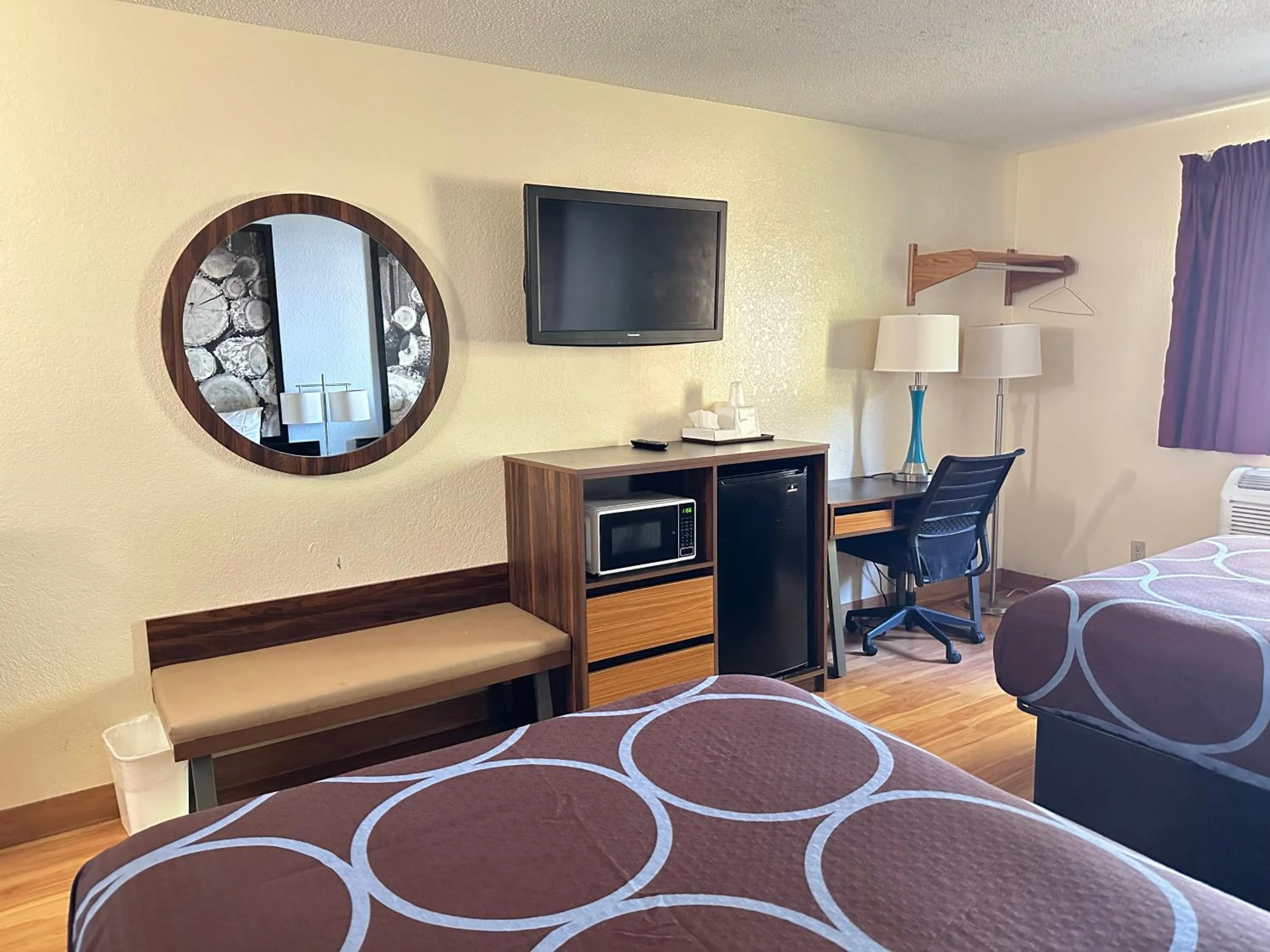 Photo of the whole room, Bed in Super 8 by Wyndham Farmville