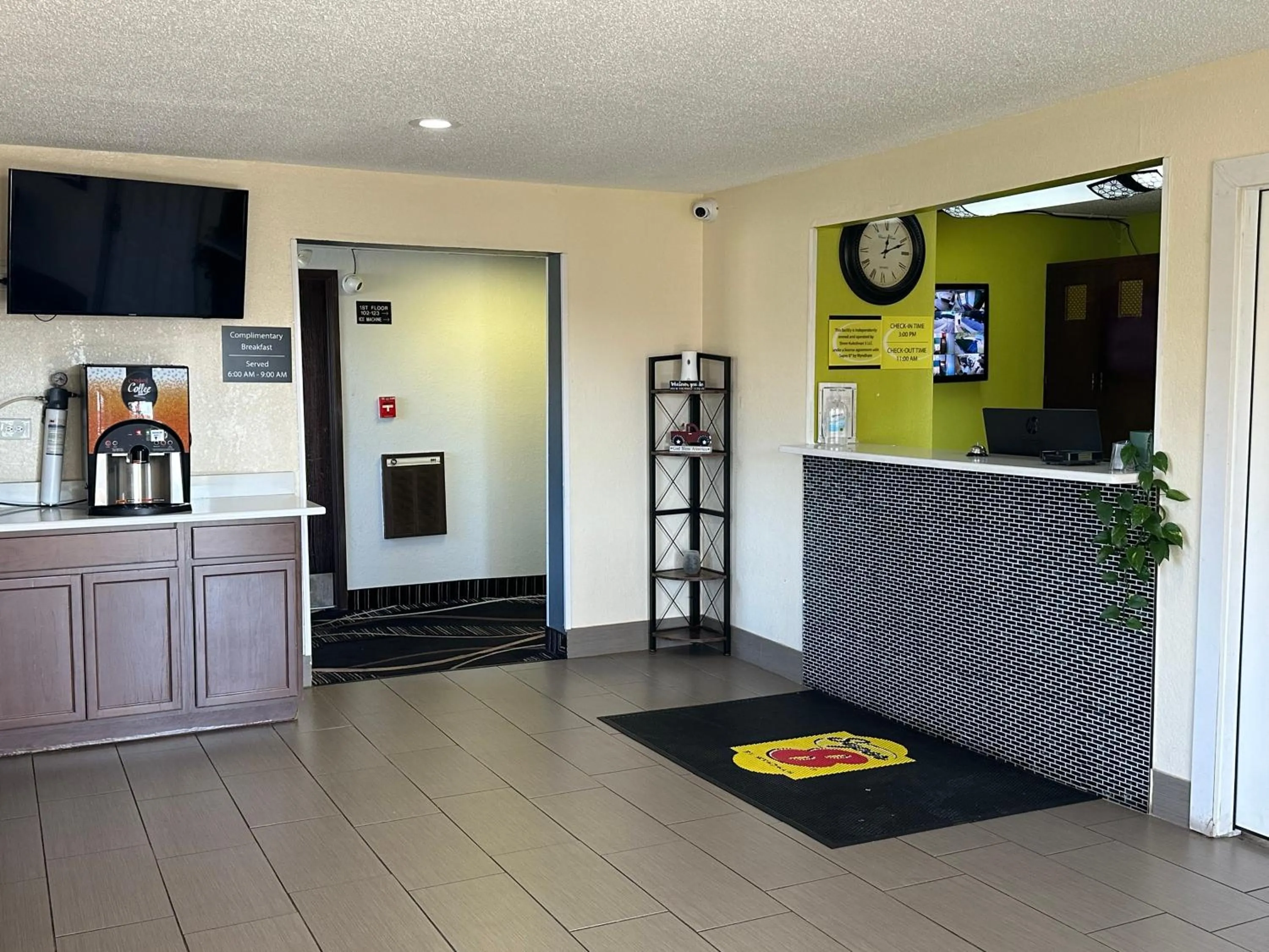 Lobby or reception in Super 8 by Wyndham Farmville