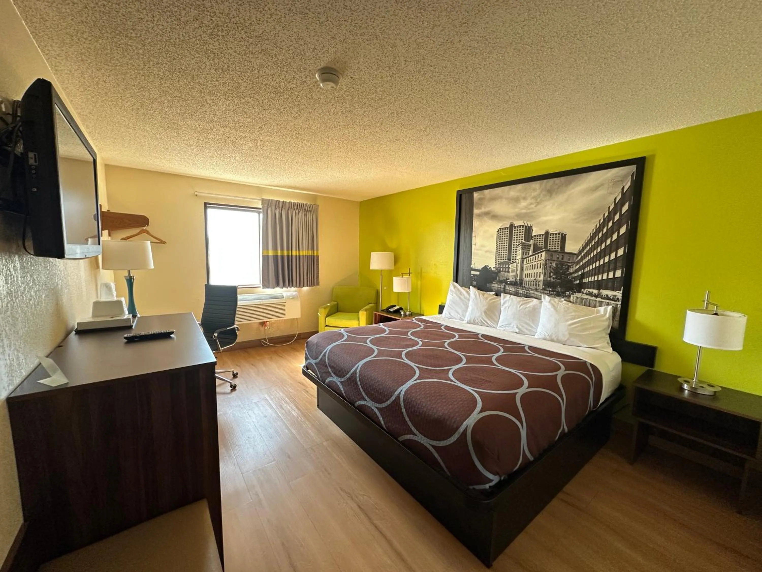 Bed in Super 8 by Wyndham Farmville